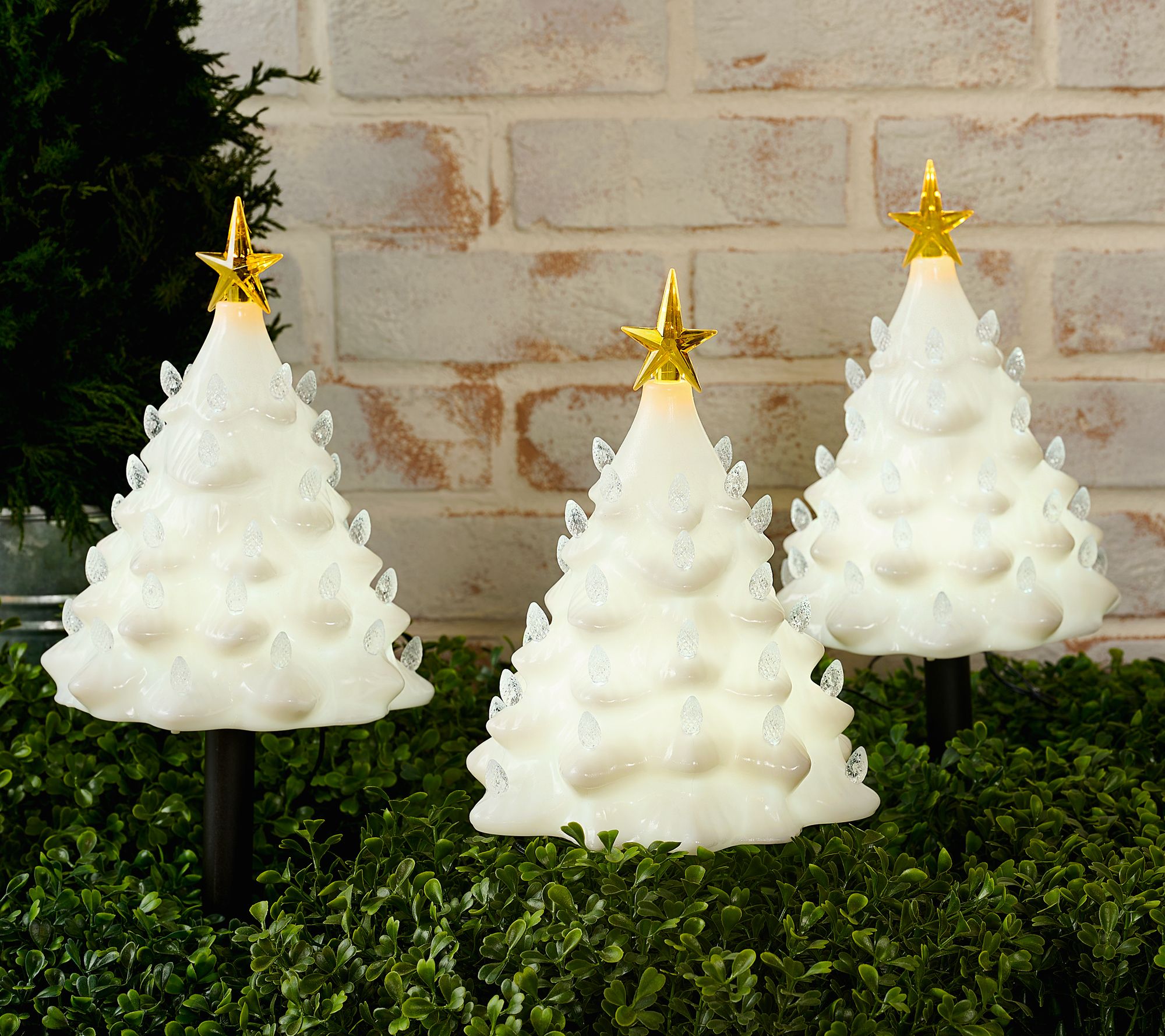 "As Is" Mr. Christmas S/3 Illuminated Trees with Pathway Stakes