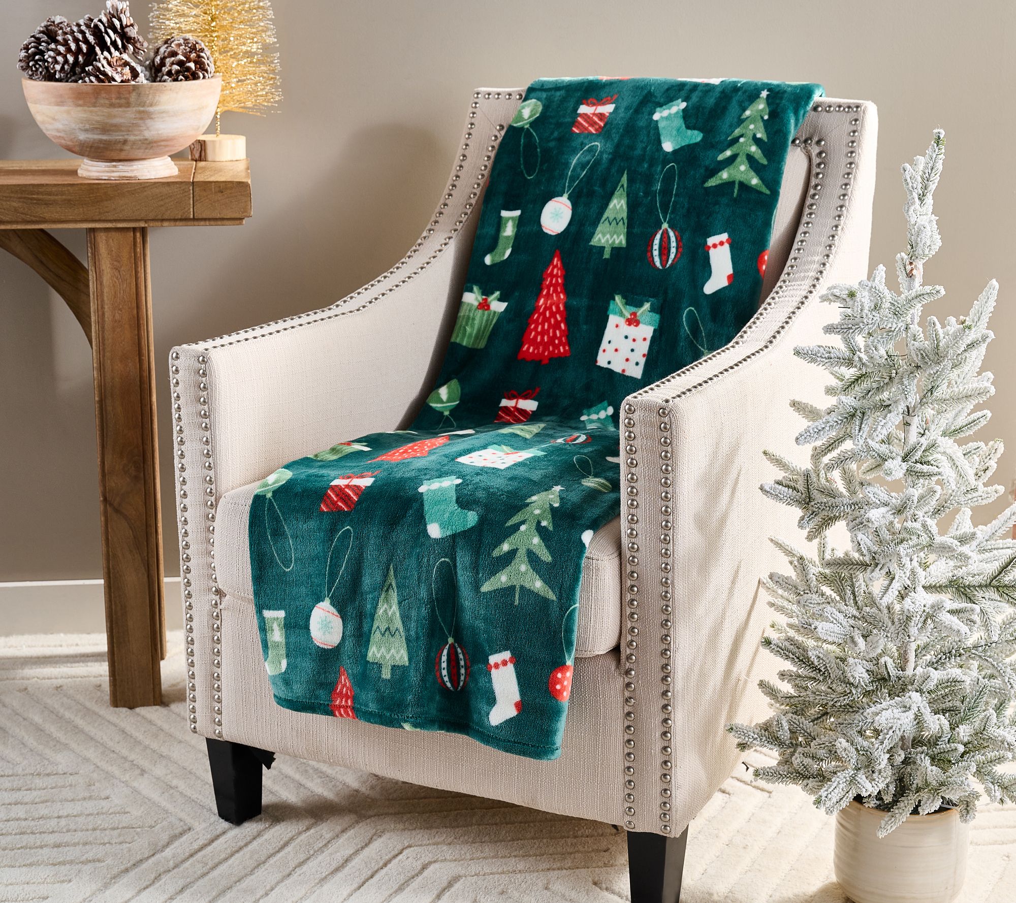 "As Is" Berkshire Velvetsoft Whimsical Christmas Throw