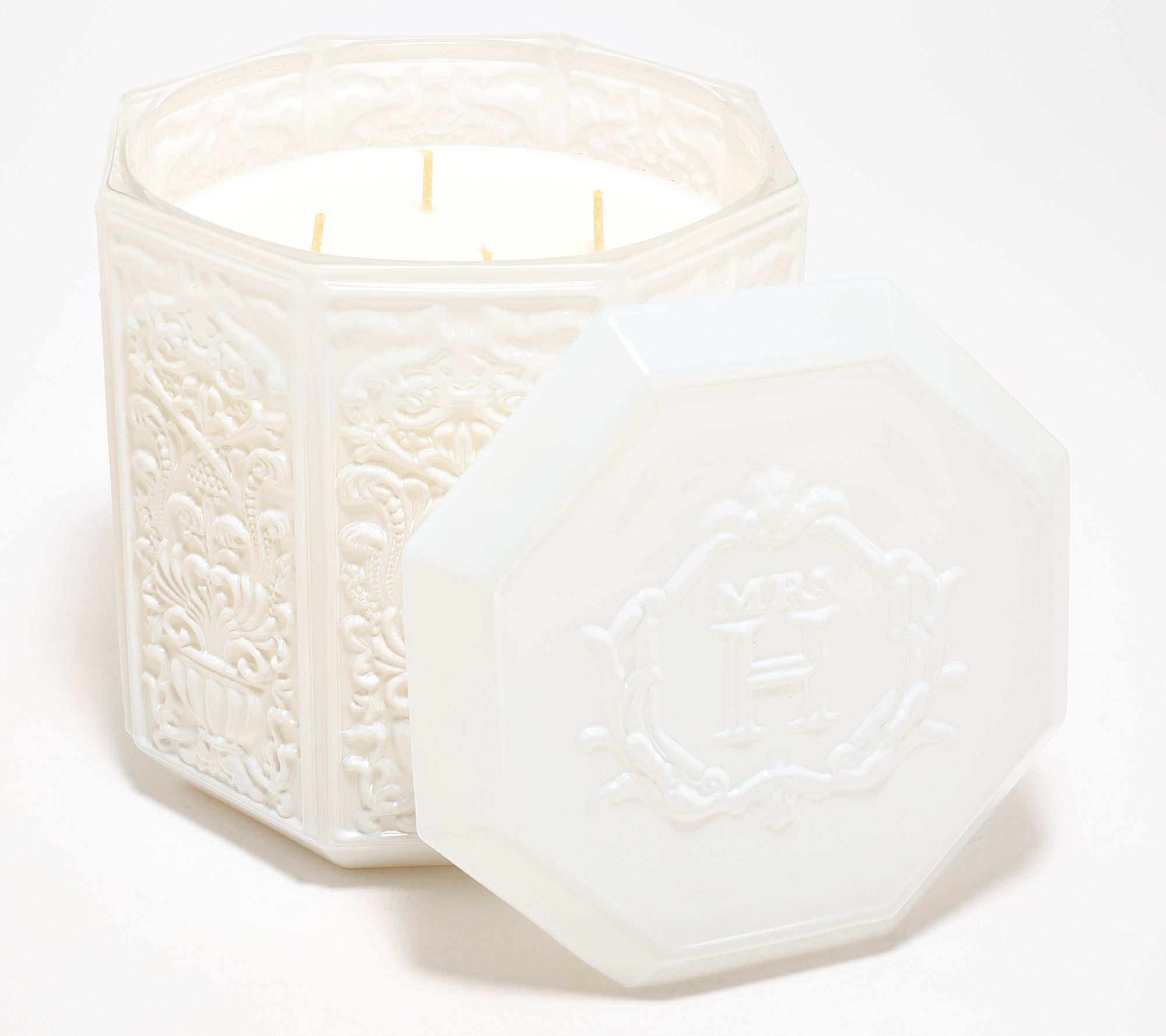 Mrs.H by Dee Hilfiger 50oz Peppermint Bark Glass Candle