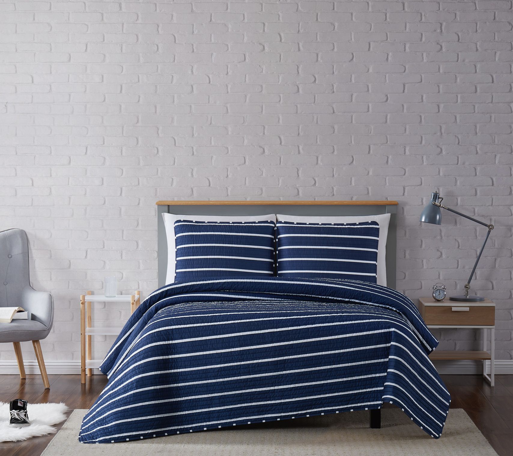 Truly Soft Maddow Stripe King 3-Piece Quilt Set