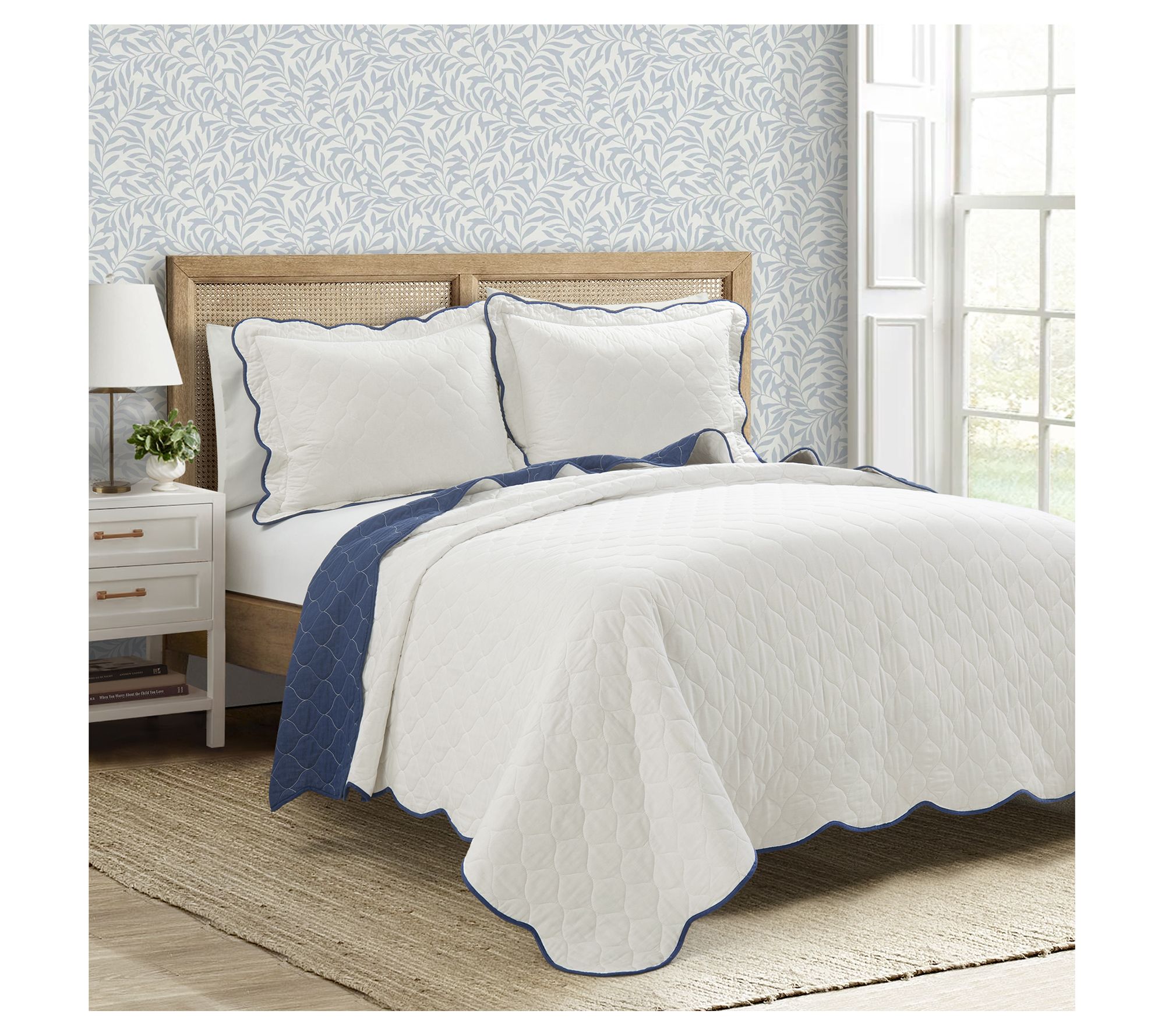 Lush Decor Coastal Chic Scallop Edge ReversibleQuilt Set- F/