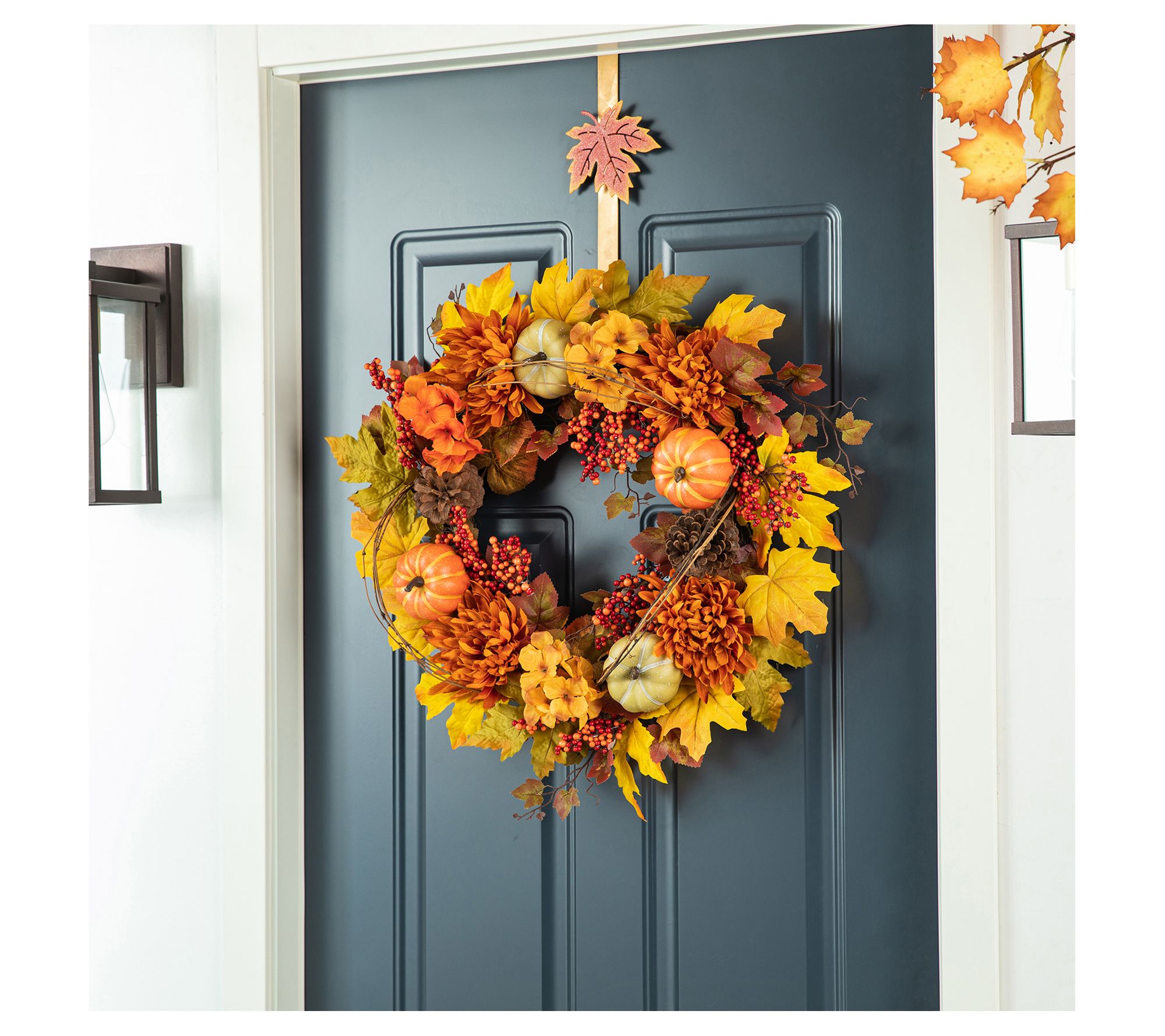 Glitzhome 24"D Fall Dahlia Pumpkin, Leaf and Berry Wreath