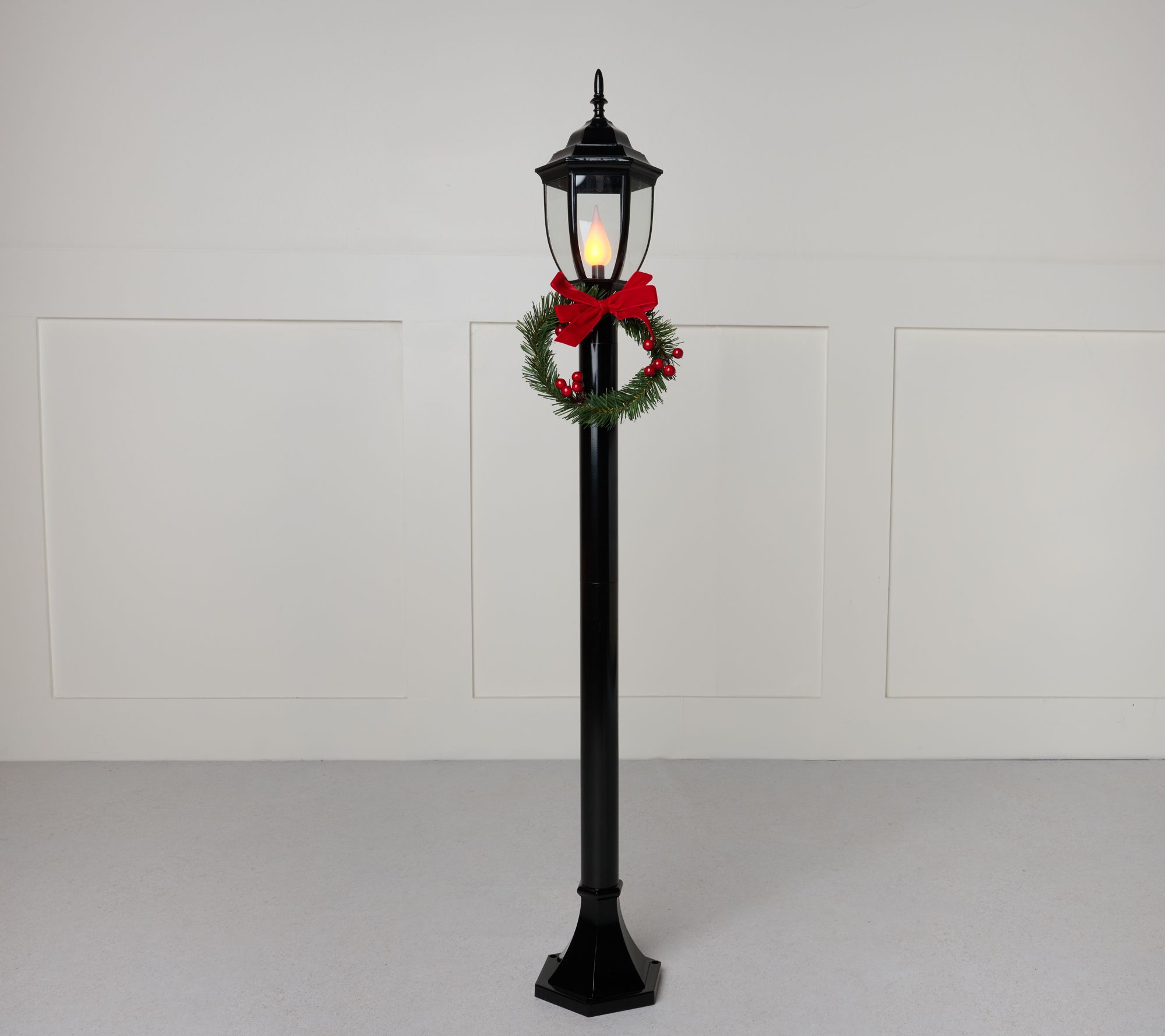Mr. Christmas Adjustable Height Vintage Lamp Post
