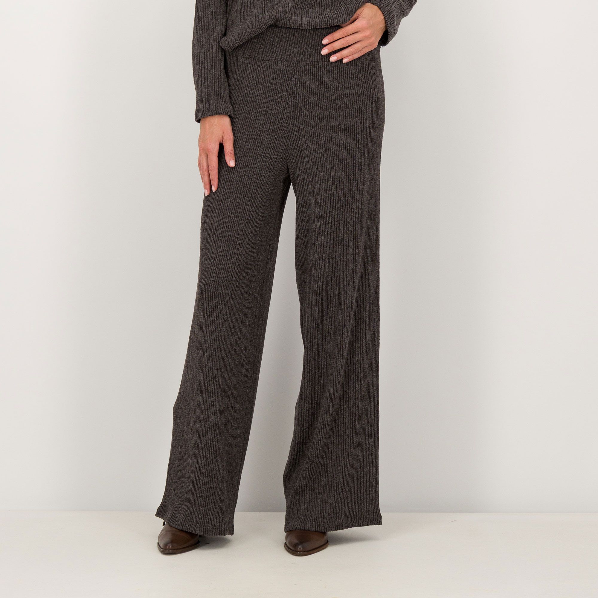 SottoMarino
Pantaloni ampi
con elastico