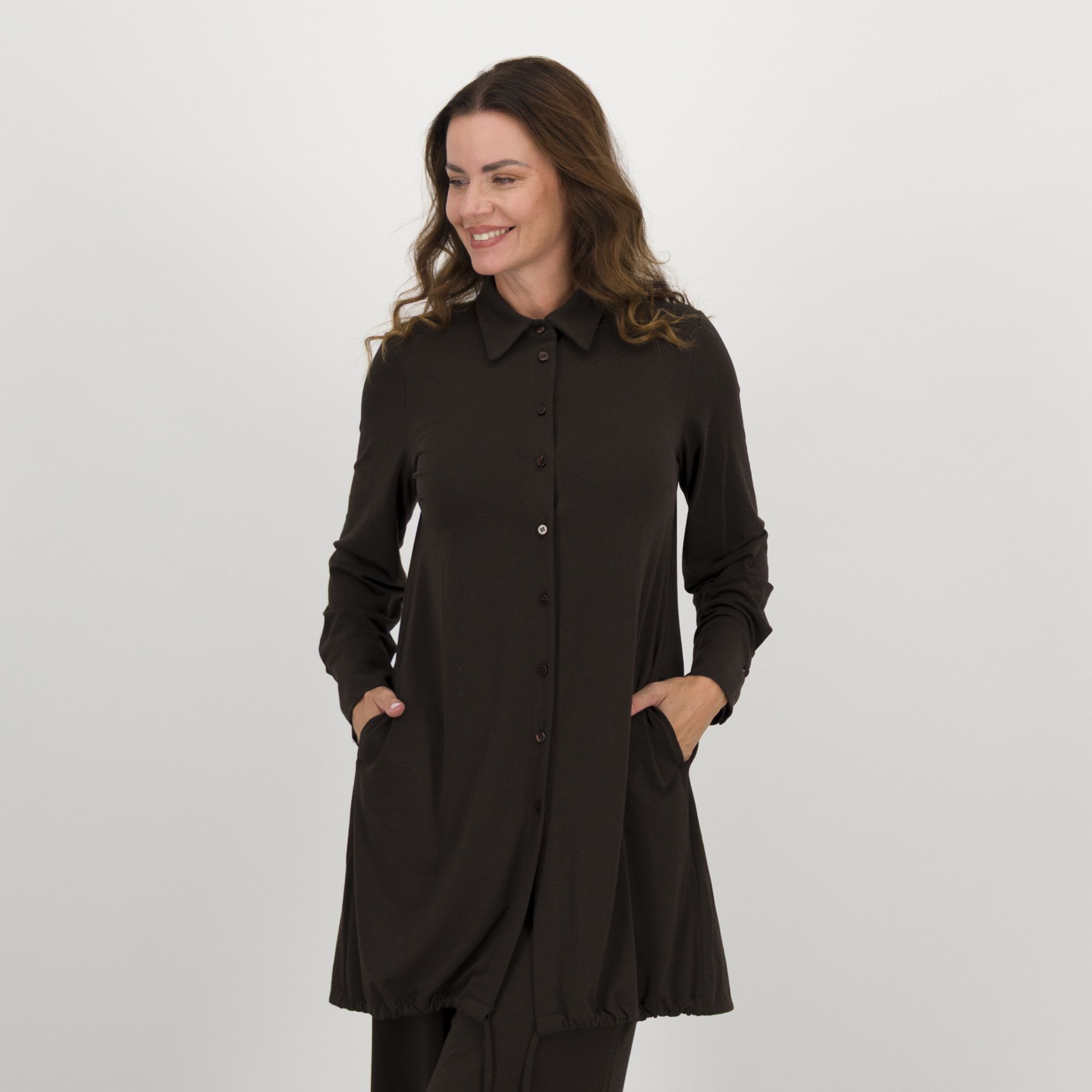 Caterina Lancini
Camicia con coulisse
al fondo a manica
lunga