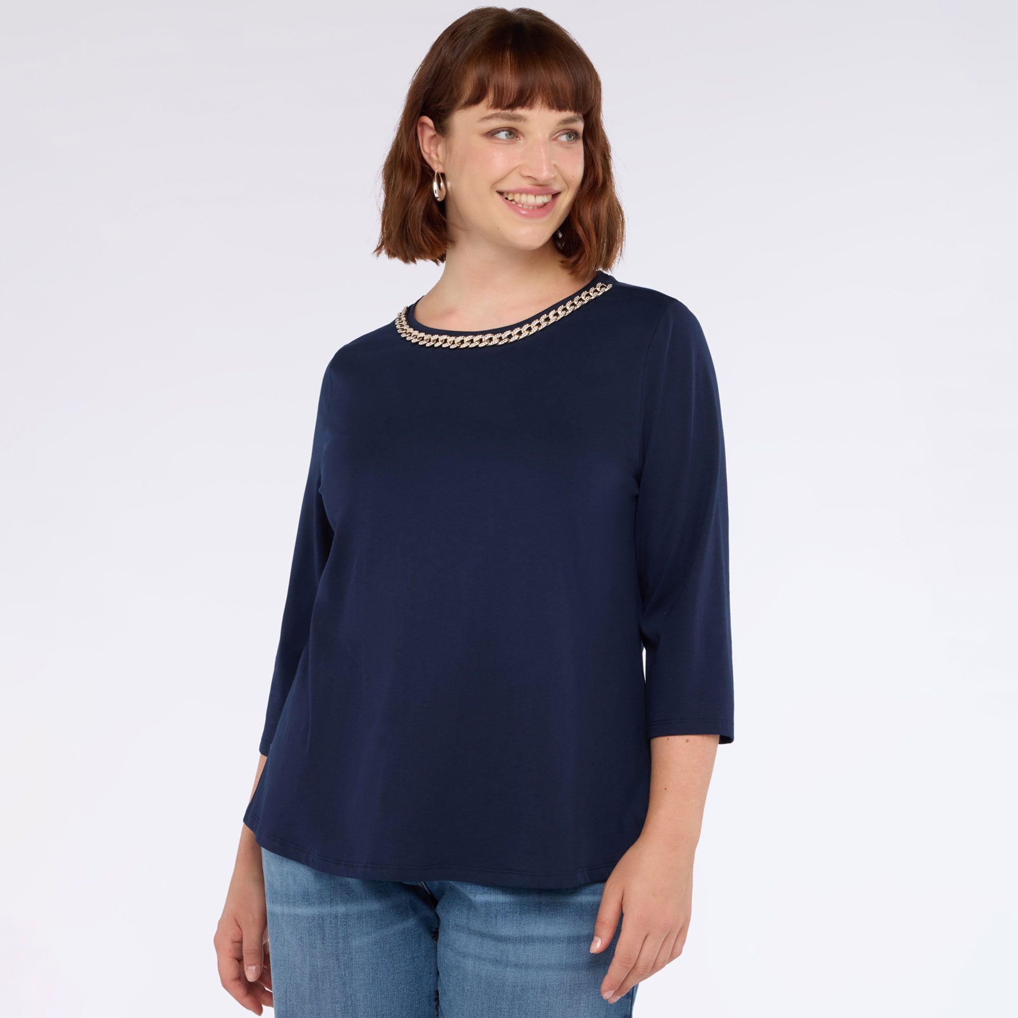 Fiorella Rubino
T-shirt in cotone
con catena
gioiello