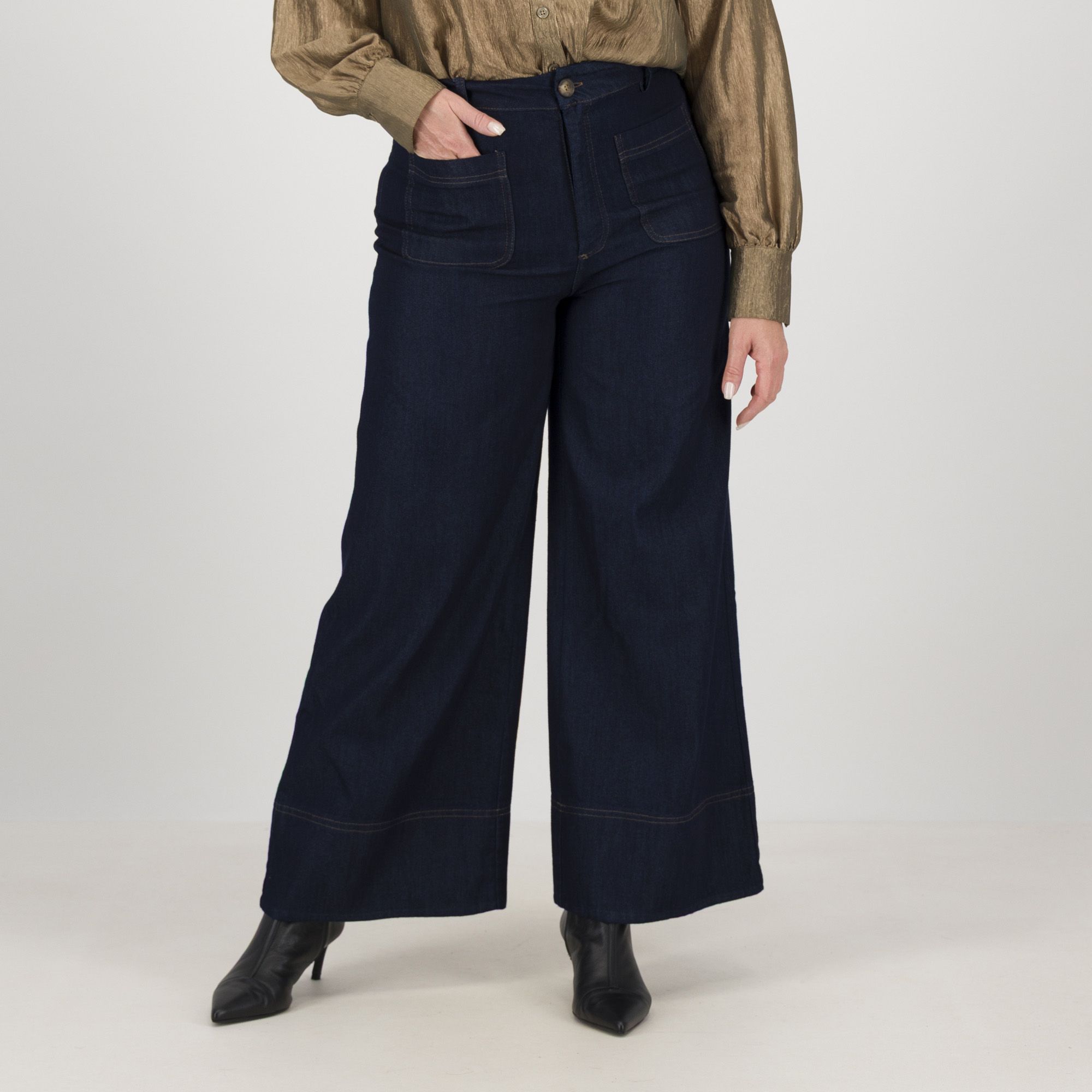 Palazzo Moda
Jeans ampio
con tasche
a toppa