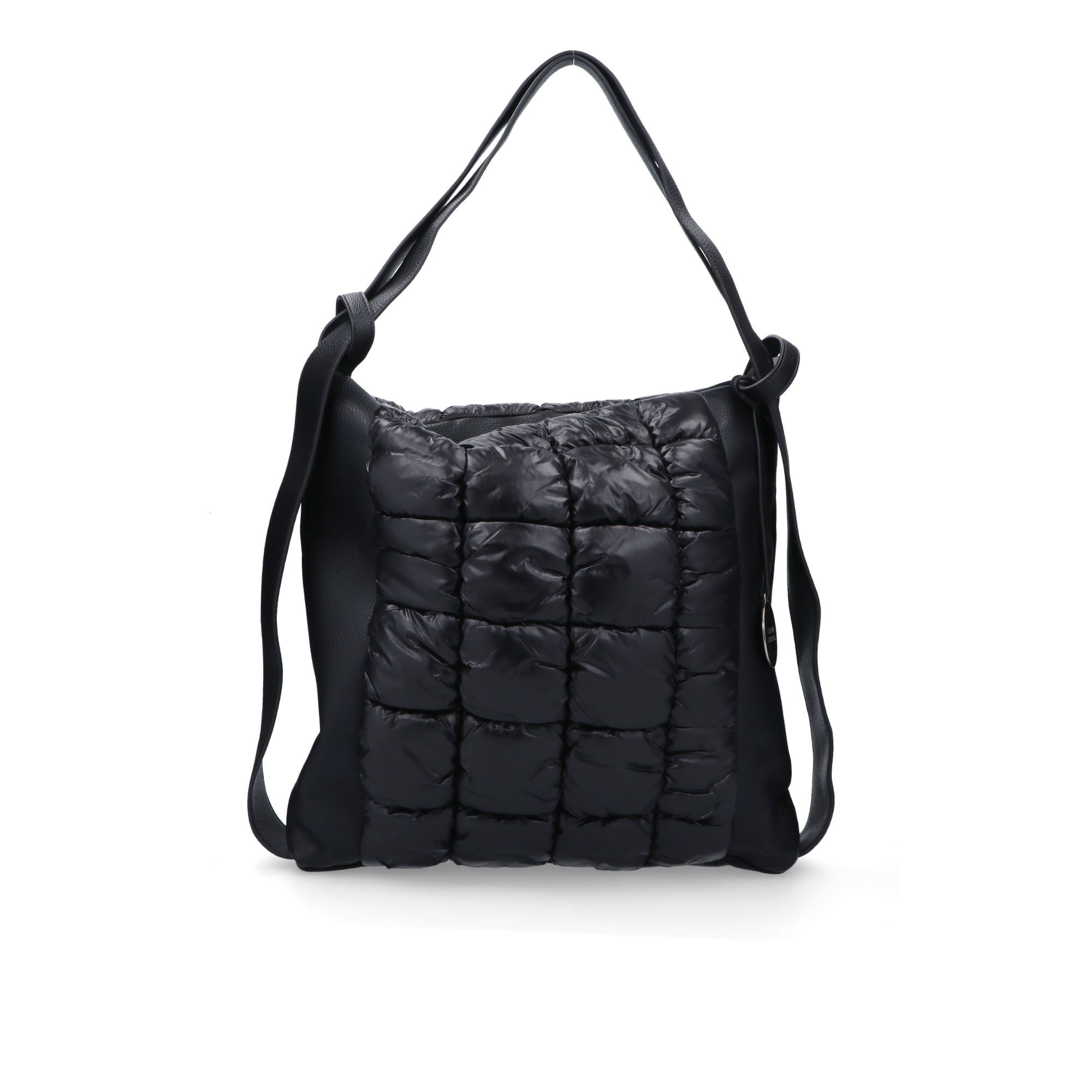 Lucrezia Sciortino
Borsa trasformabile
in sacca/zaino con
pannelli in nylon