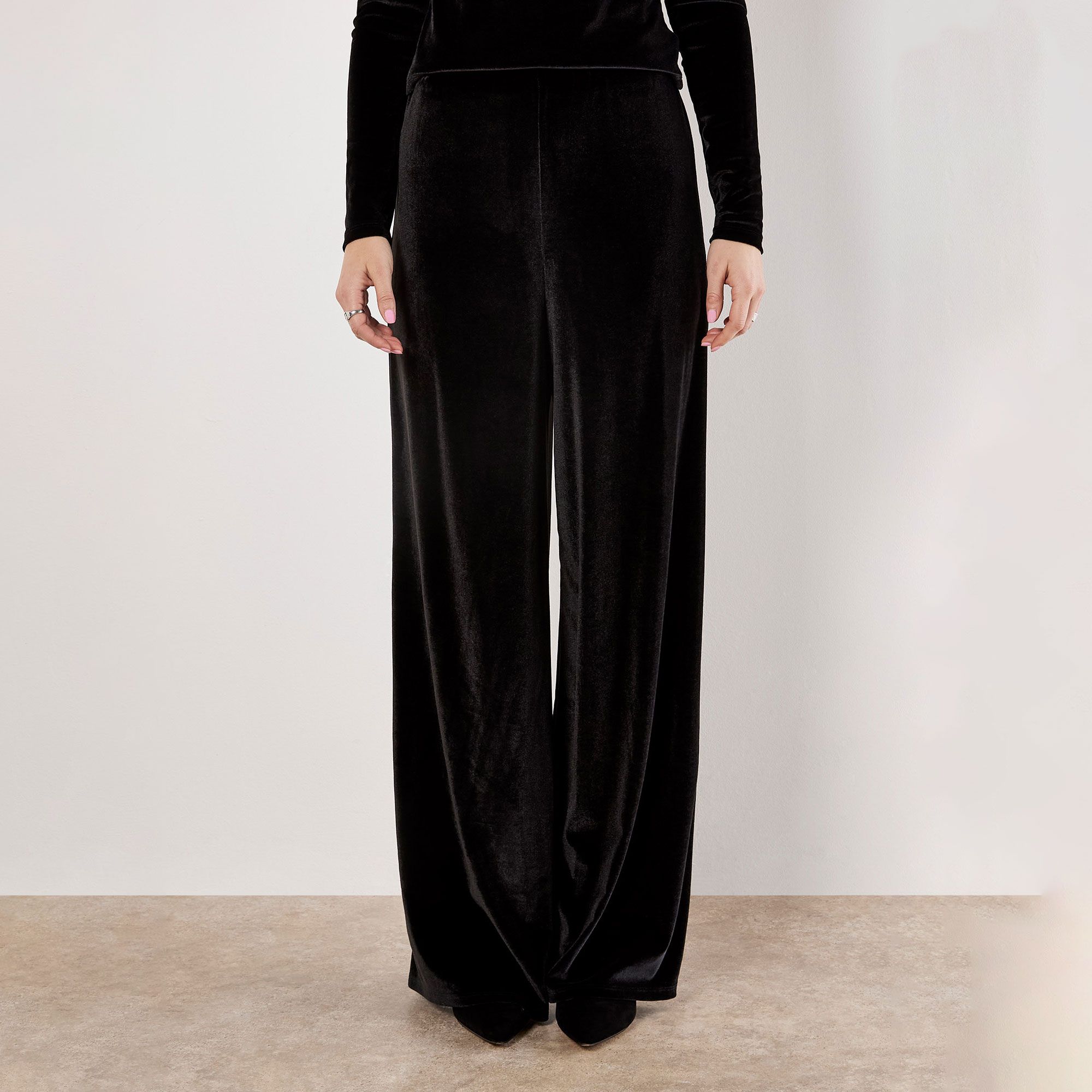 Apricot
Pantaloni palazzo
con elastico