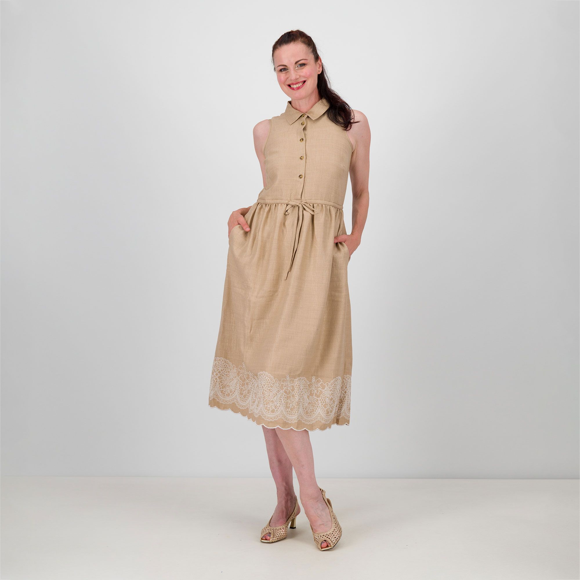 Nina Leonard
Abito midi
smanicato