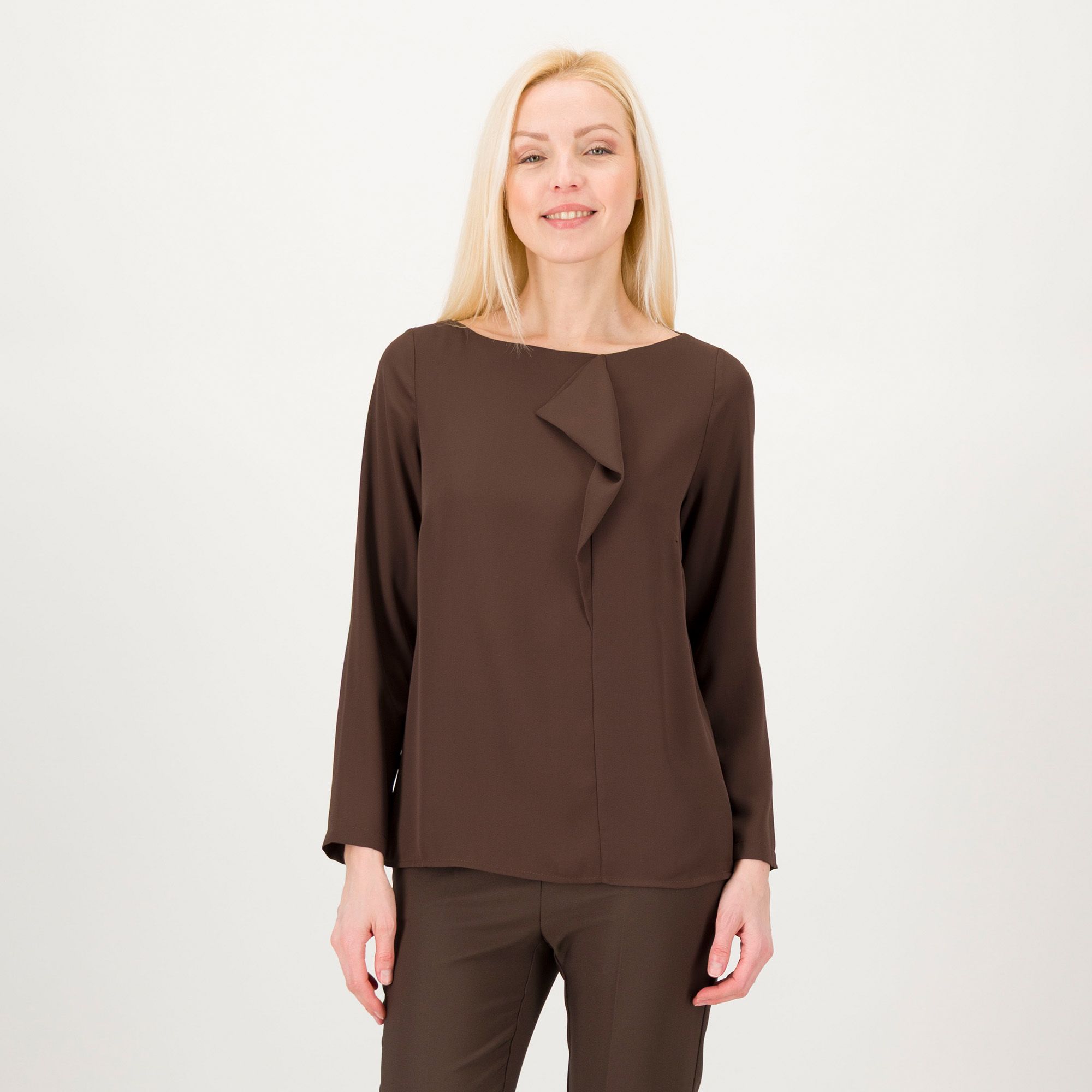 Caterina Lancini
Blusa in crêpe
de chine con volant