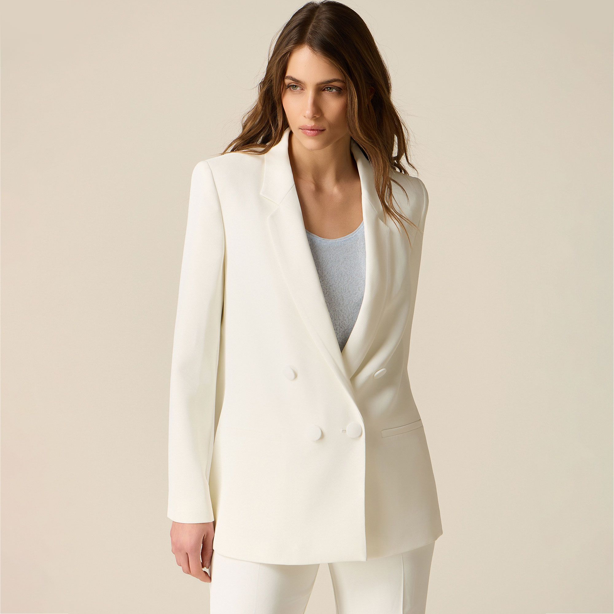 Oltre
Giacca blazer 
in tessuto crêpe
chiusura doppiopetto