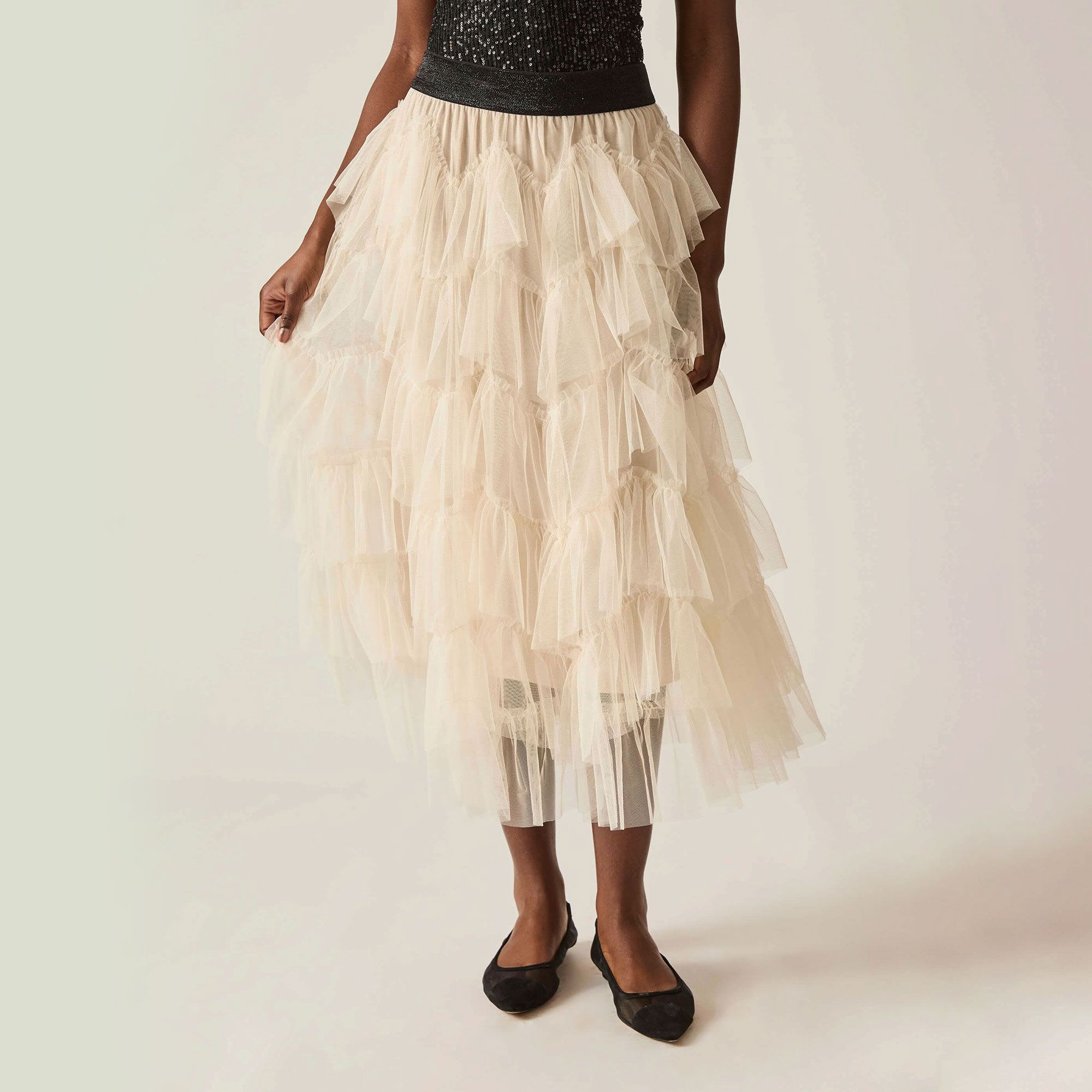 James Lakeland
Gonna midi
con balze
in tulle