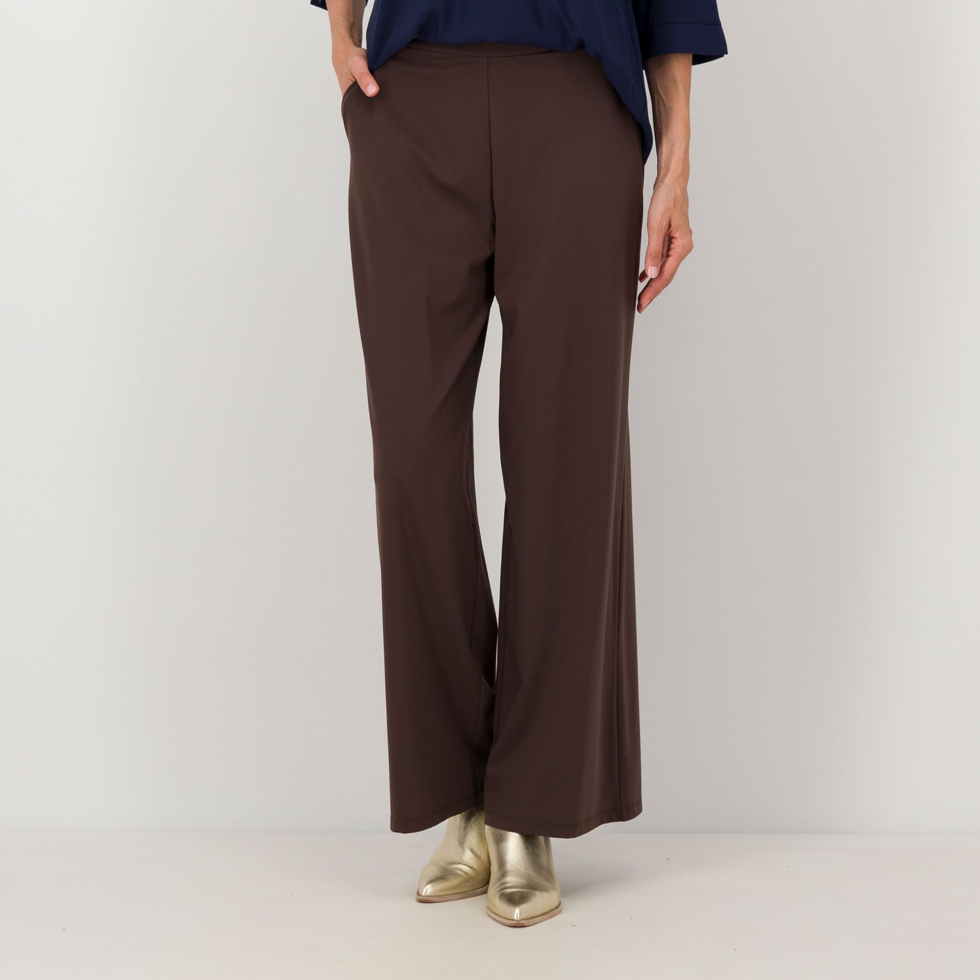 SottoMarino
Pantaloni ampi
con elastico dietro