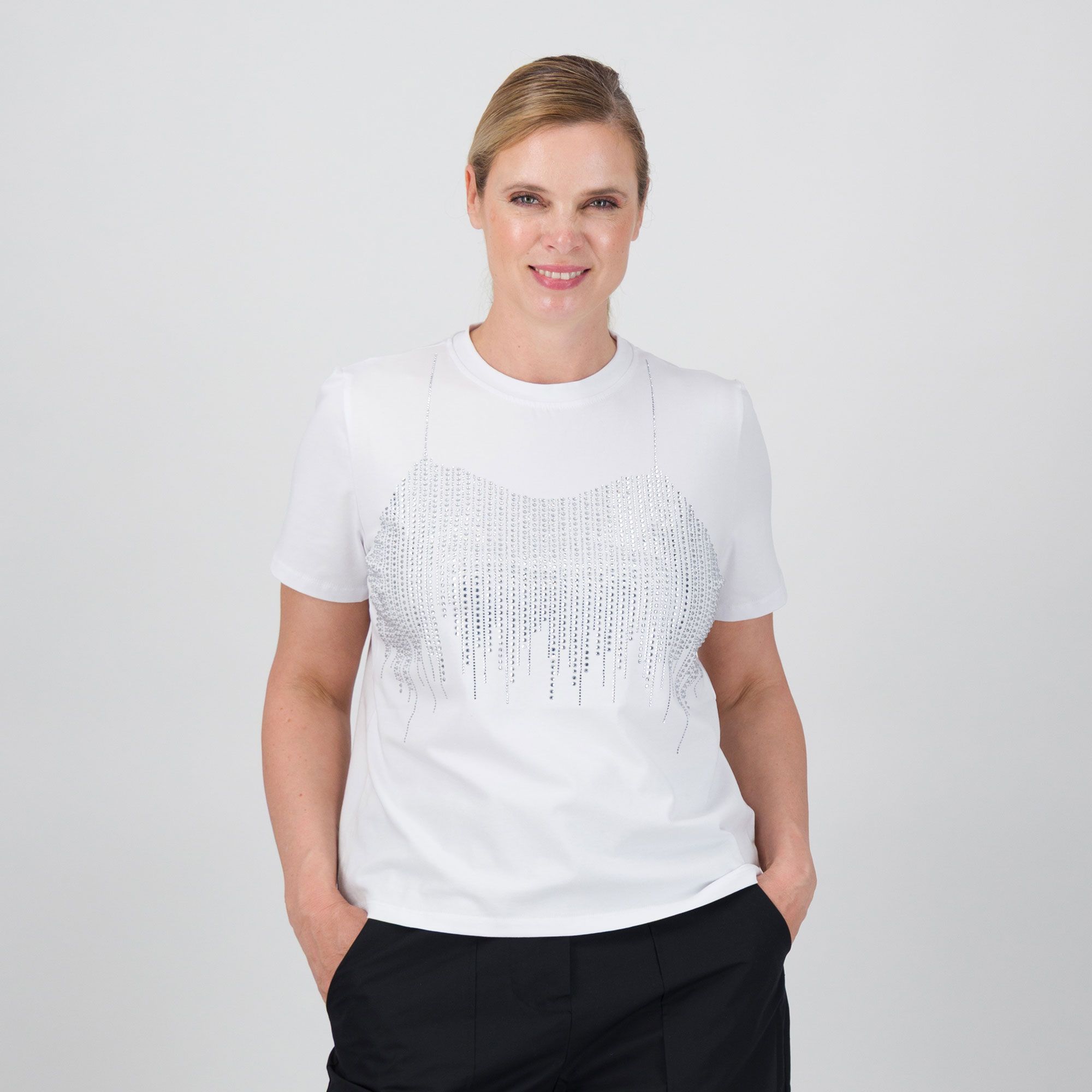 Angela Mele Milano
T-shirt in cotone
a manica corta
con strass
