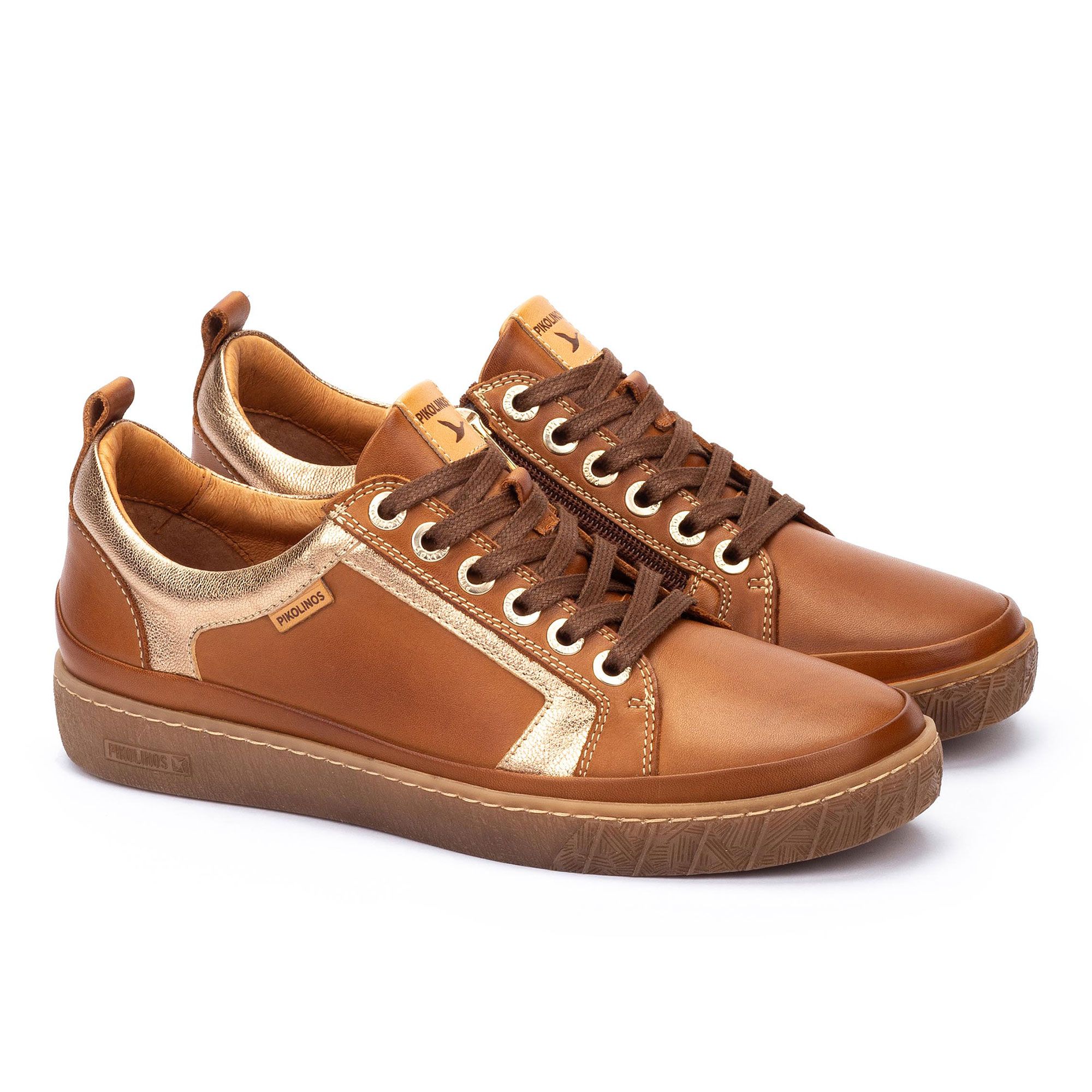 Pikolinos
Sneaker in pelle
con lacci, zip
e suola 2,5 cm