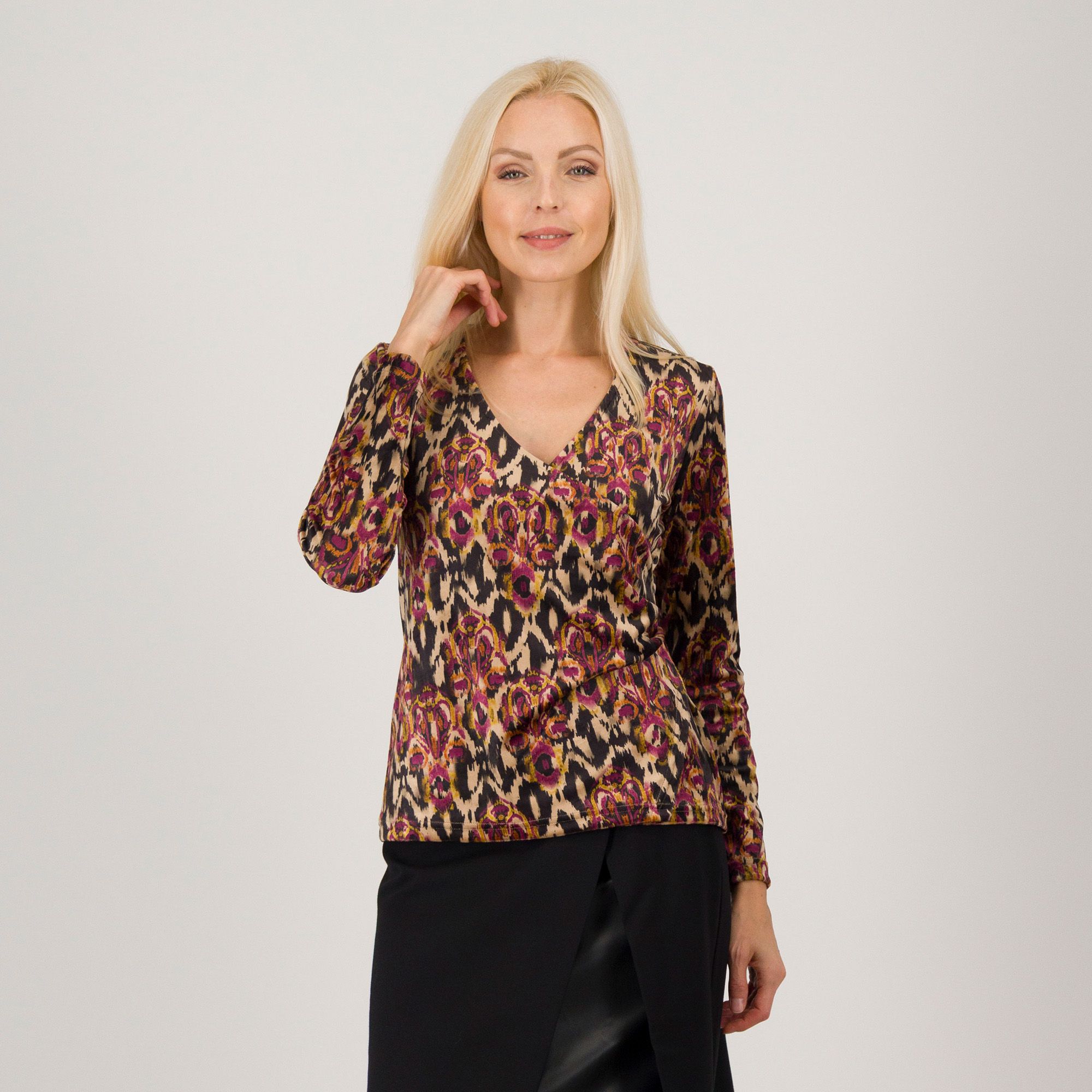 Officina della Moda
Blusa fantasia
manica lunga