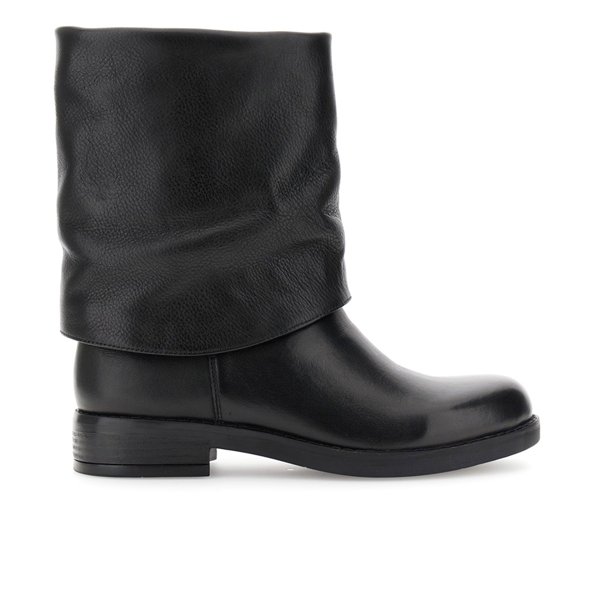 CafèNoir
Tronchetti in pelle
con risvolto
e tacco 3cm