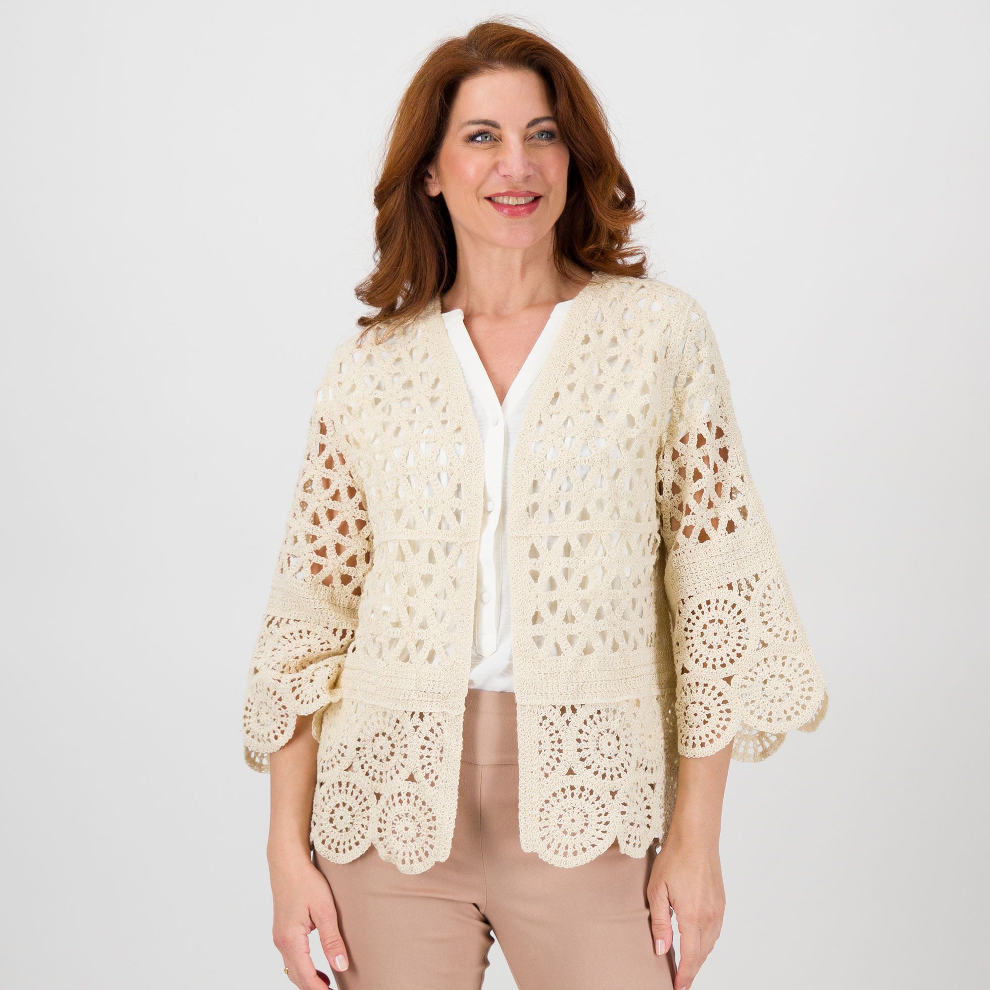 Nina Leonard
Cardigan in pizzo
crochet con maniche 
a 3/4 e scollo a V