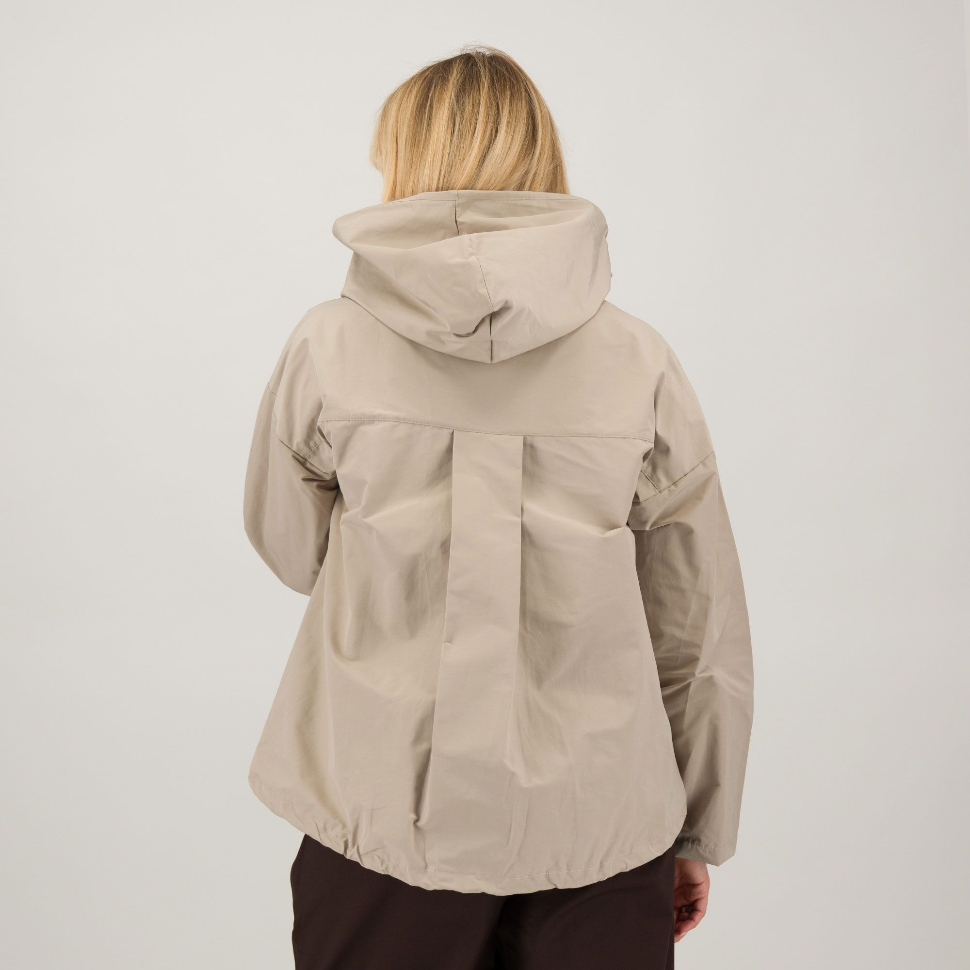 Lucrezia Sciortino Giubbino con cappuccio e fondo ampio con coulisse