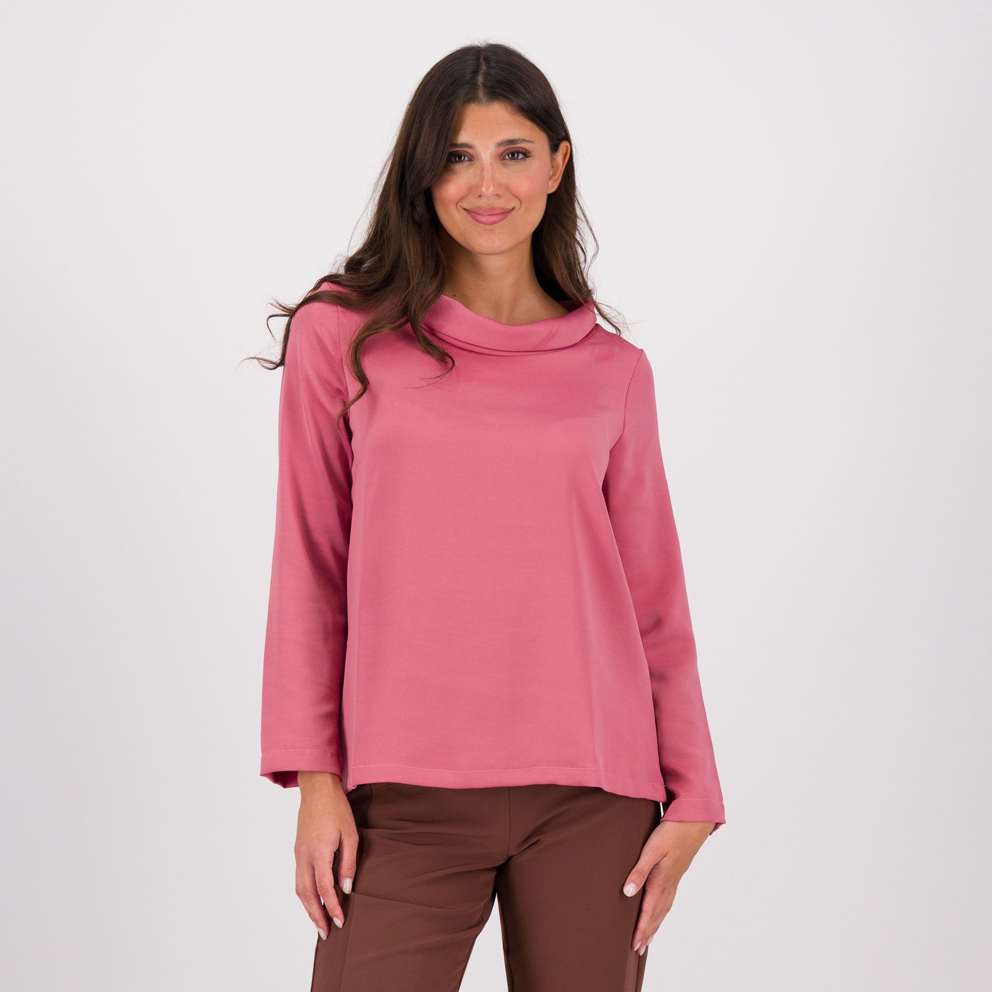 Image of Officina della Moda Blusa in raso con collo ad anello e manica lunga