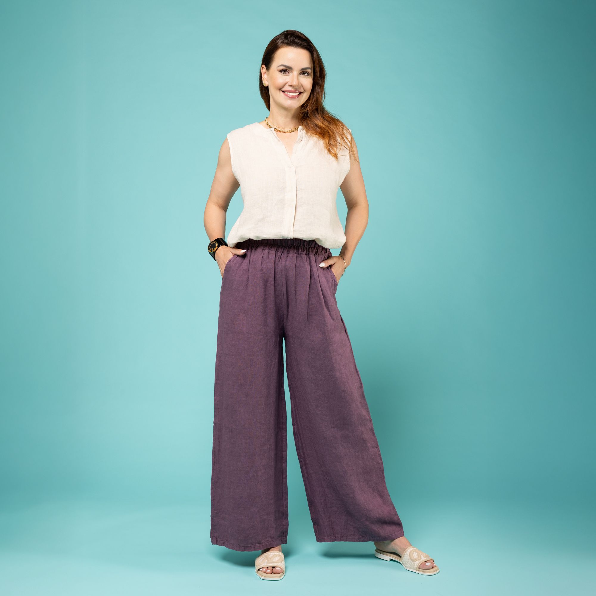  Lucrezia Sciortino
Pantaloni palazzo
in lino con elastico
anche Petite