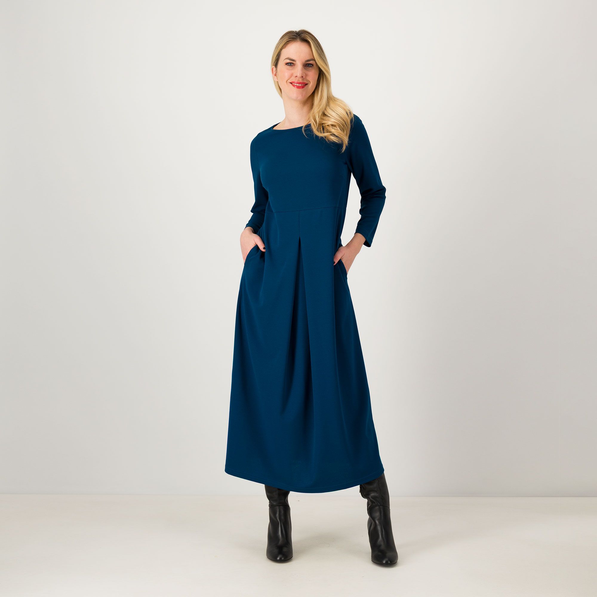 Caterina Lancini
Abito lungo
in scuba crêpe
anche Petite