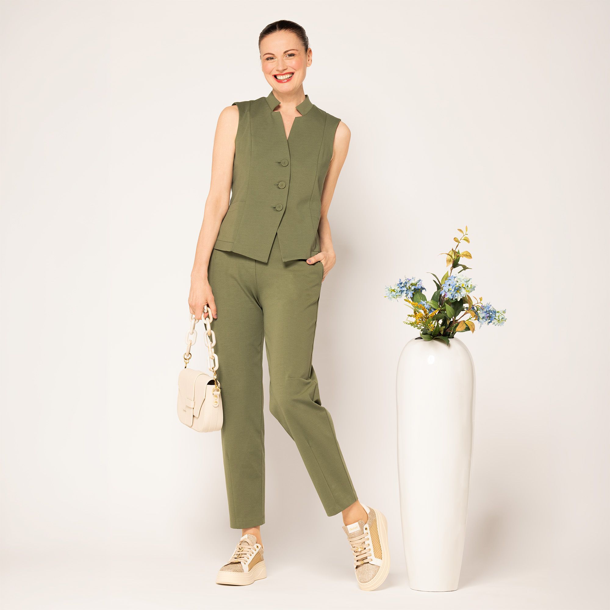 Officina della Moda
Gilet monopetto
in punto Milano in
misto cotone