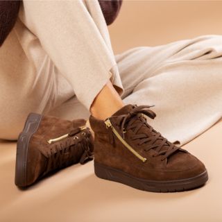 Vitaform
Sneakers alte
in pelle scamosciata
con doppia zip