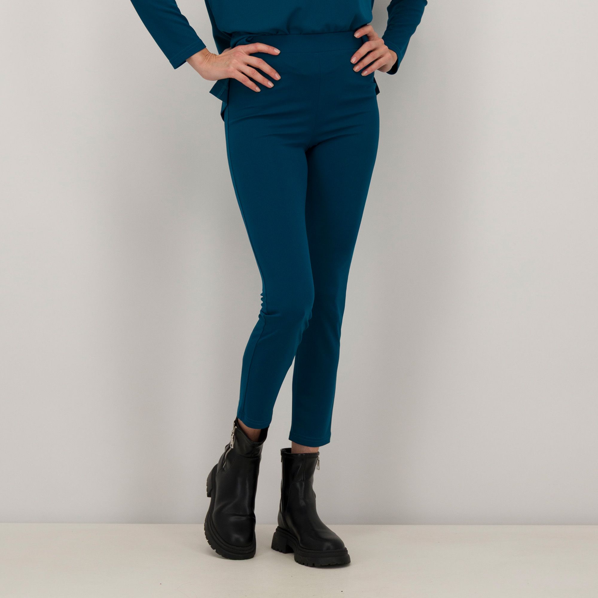 Caterina Lancini
Leggings
in tessuto interlock
con elastico