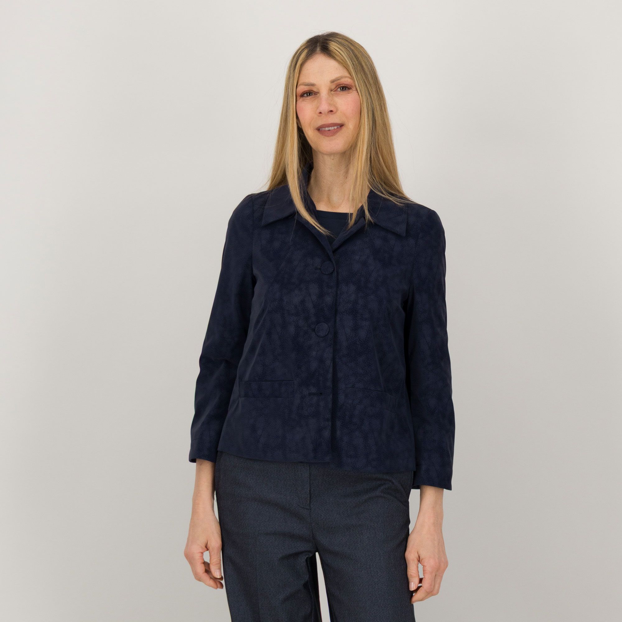 Caterina Lancini
Giacca in tessuto
spalmato con
bottoni