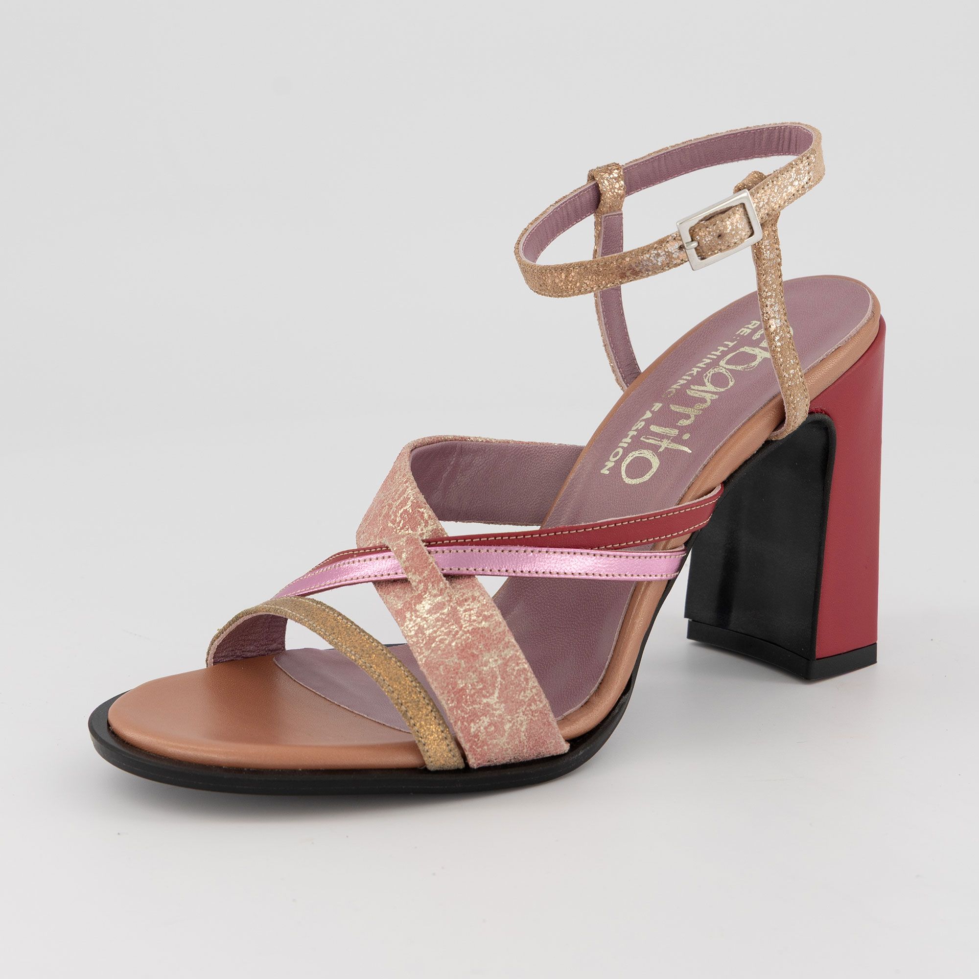 Ebarrito
Sandali in pelle
patchwork
tacco 10 cm