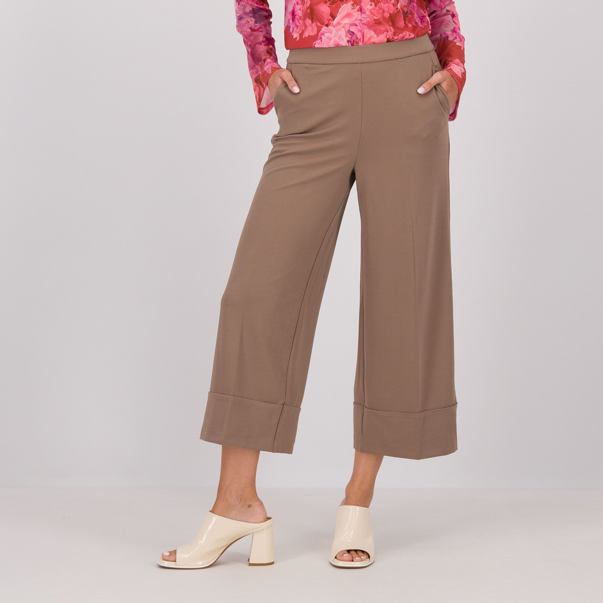 QVC Isaac Mizrahi Live Pantoloni cropped in tessuto crêpe stampato