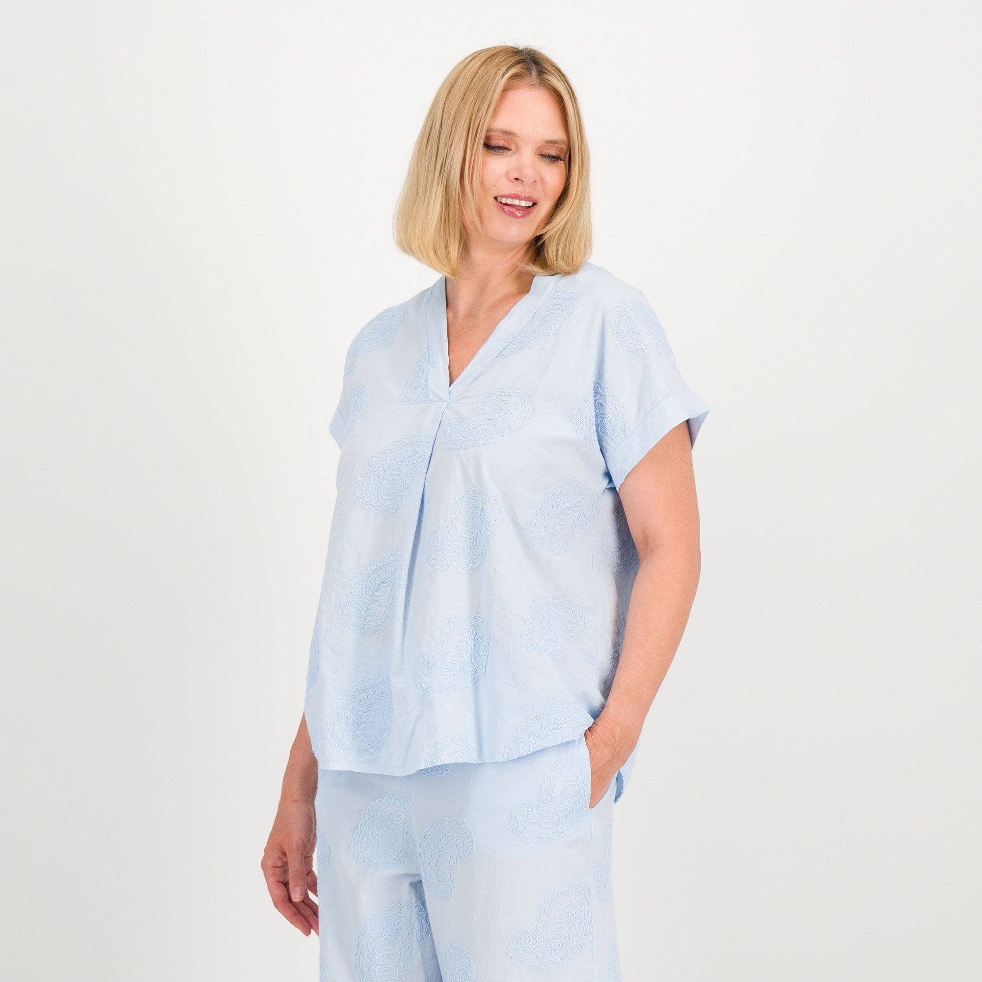 EVA Franco Ciambella
Blusa ricamata
in cotone