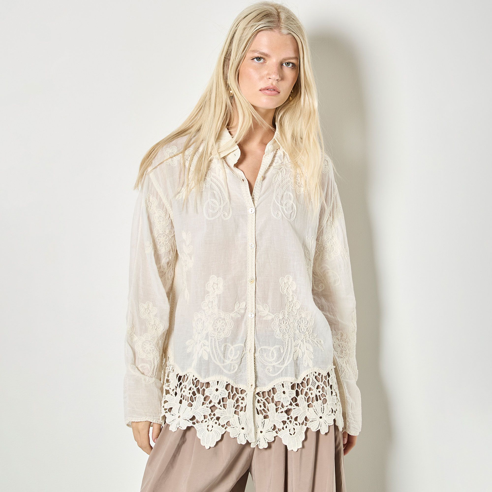 Apricot
Camicia in cotone
a maniche lunghe