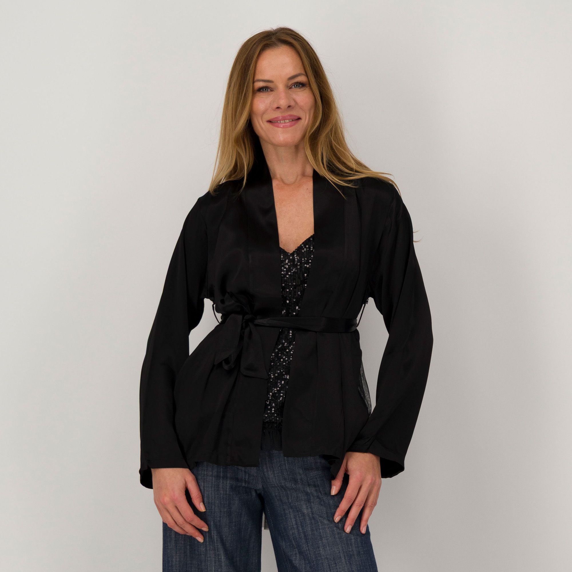 James Lakeland
Cardigan corto
in raso e tulle