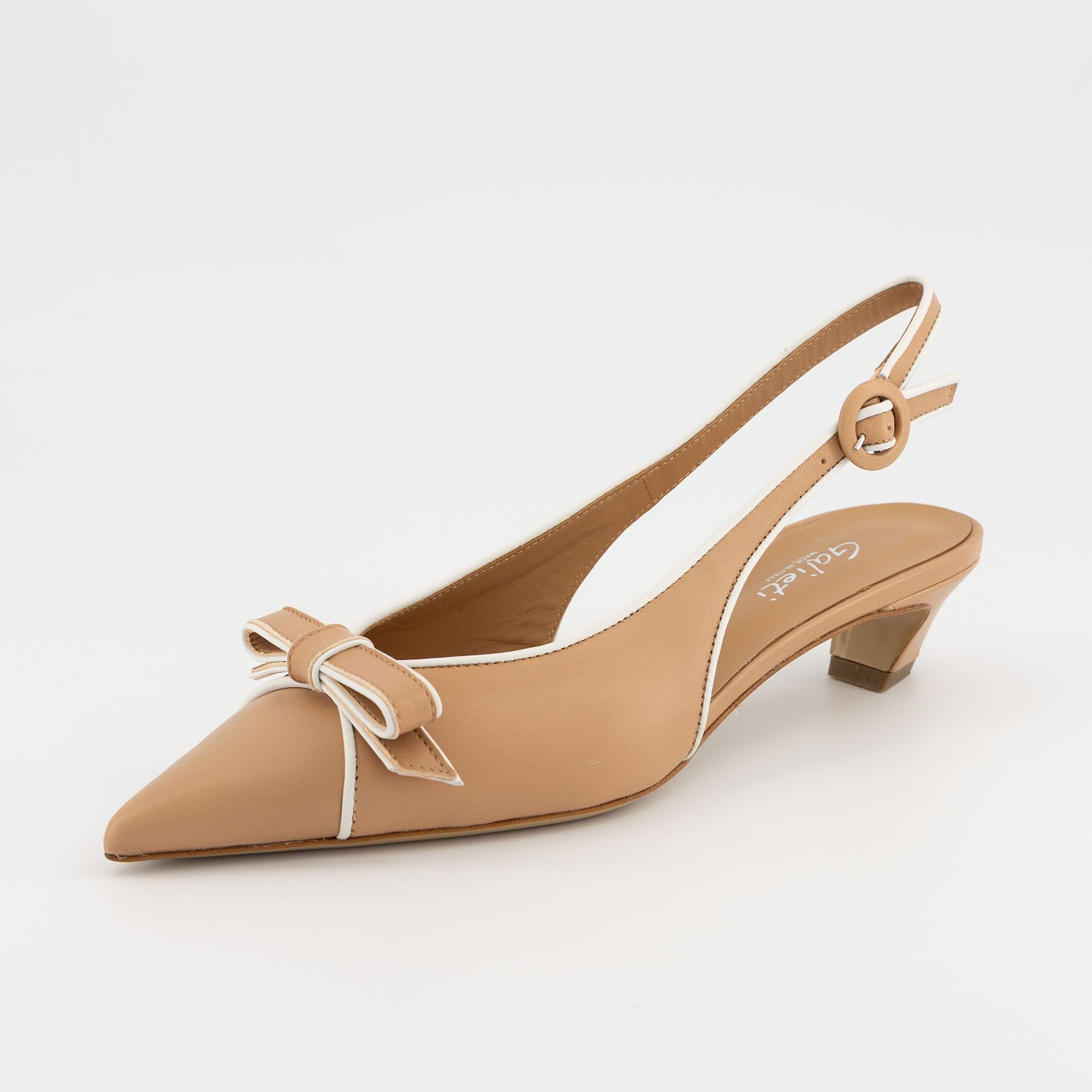 Galieti
Slingback in pelle
decorata con fiocco
e tacco 3,5 cm