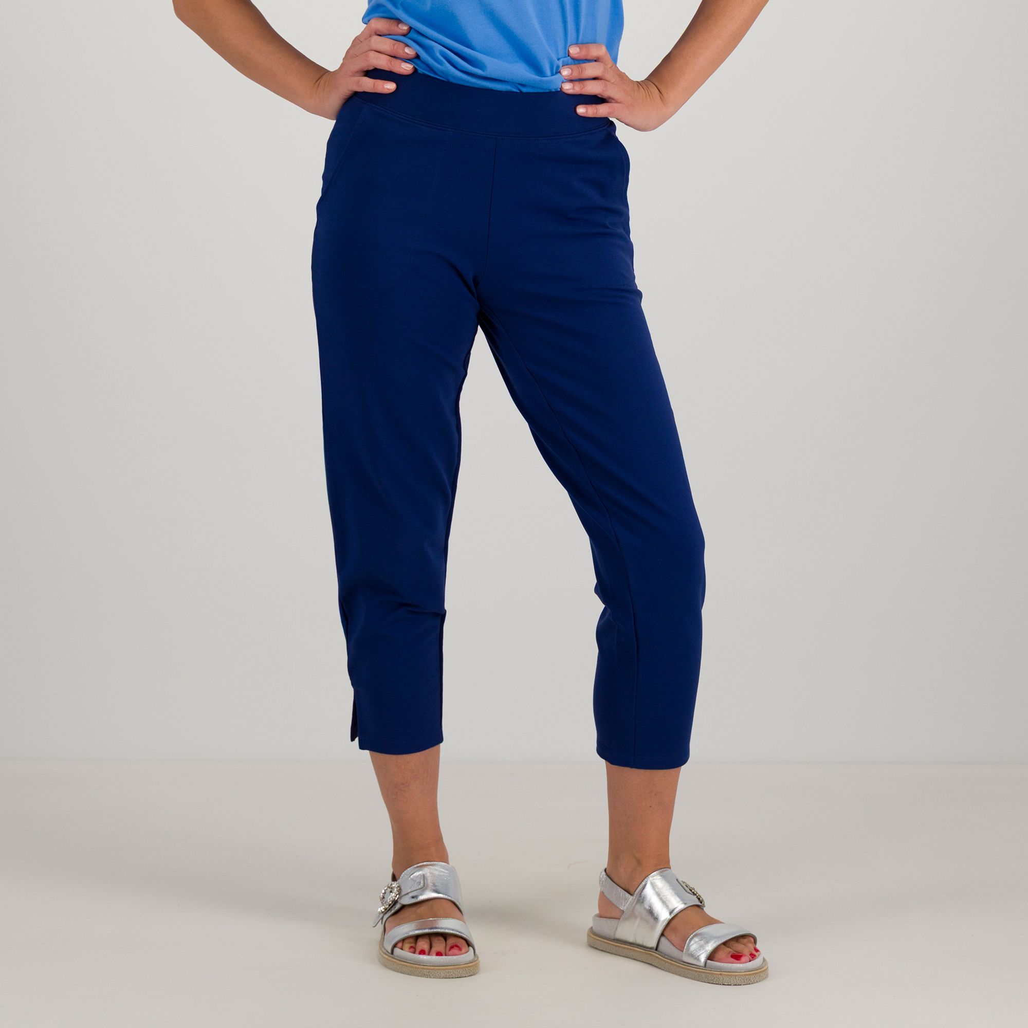 Denim & Co.
Pantaloni cropped
in felpa
con elastico