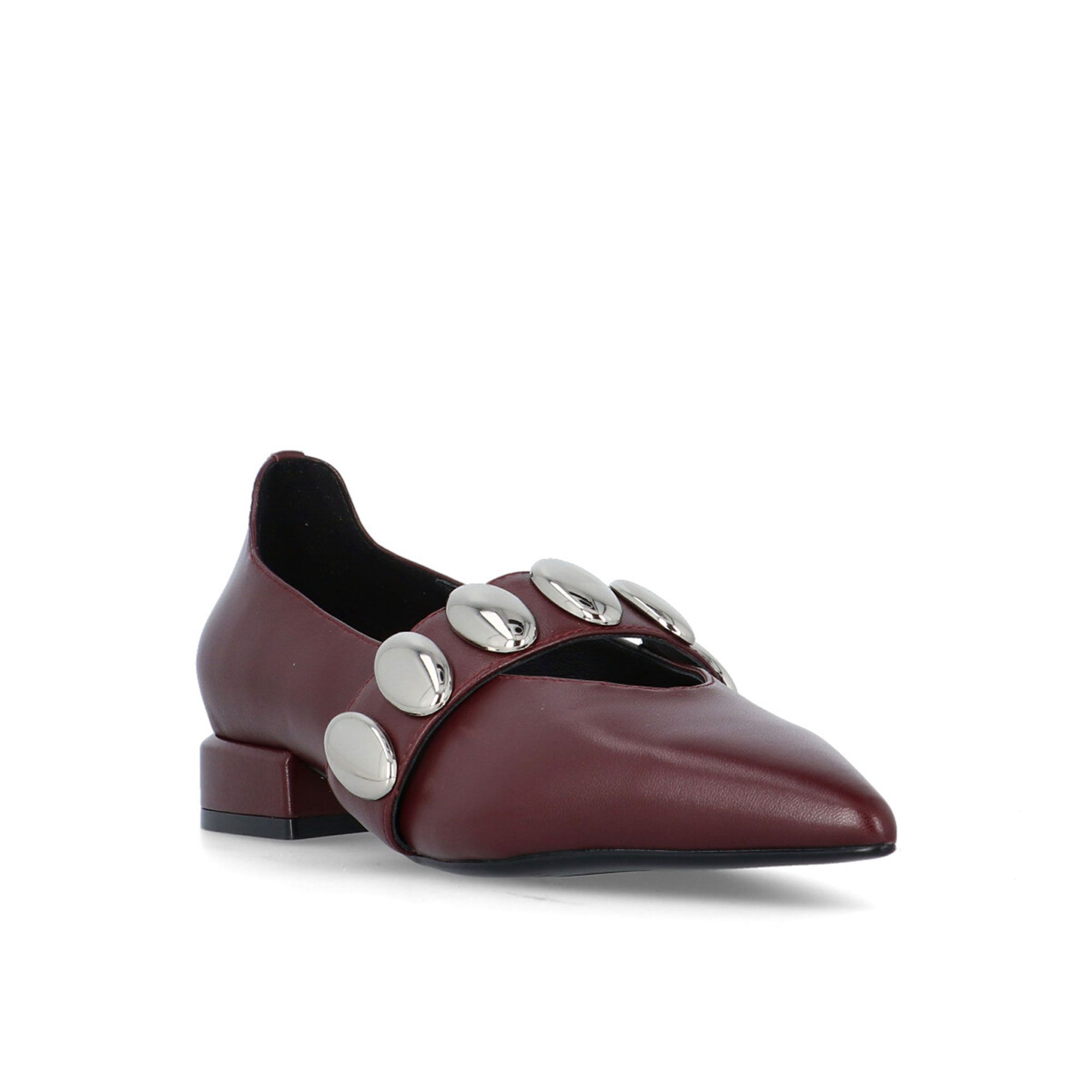 Cris Vergré
Ballerine con
borchie
e tacco 2,5cm