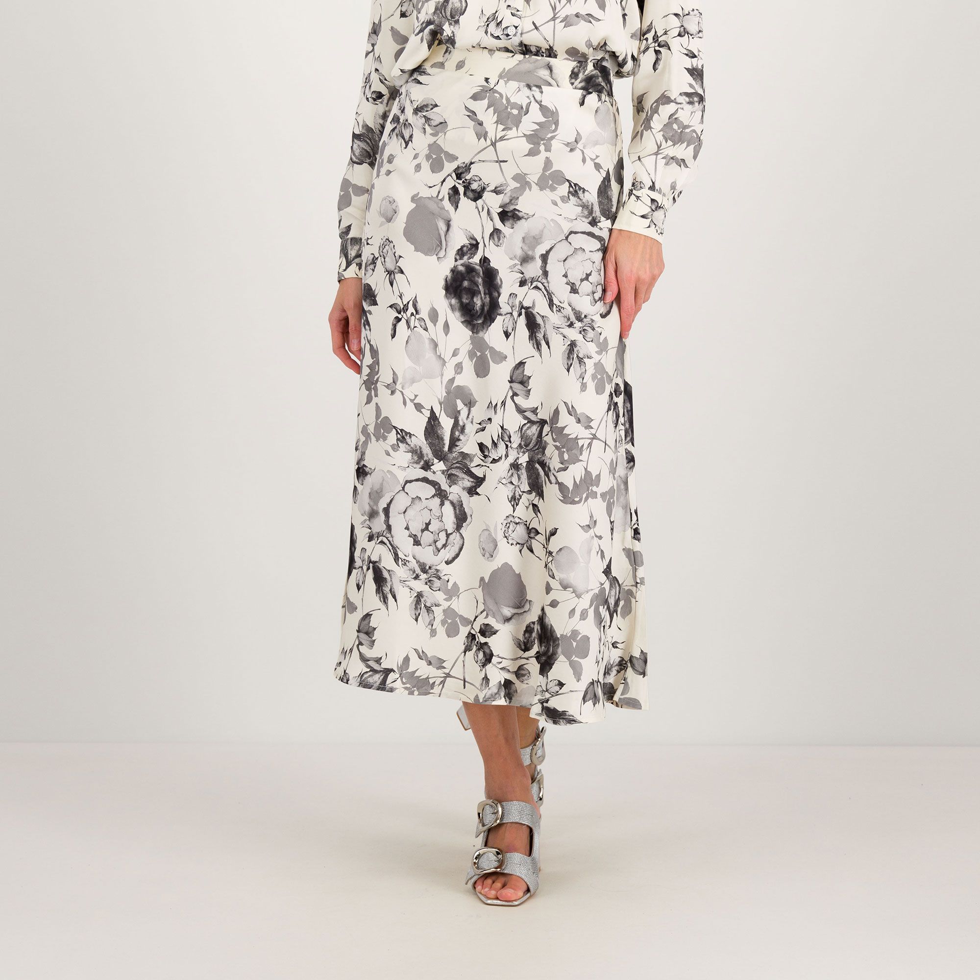 Mood Atelier
Gonna midi
a fiori