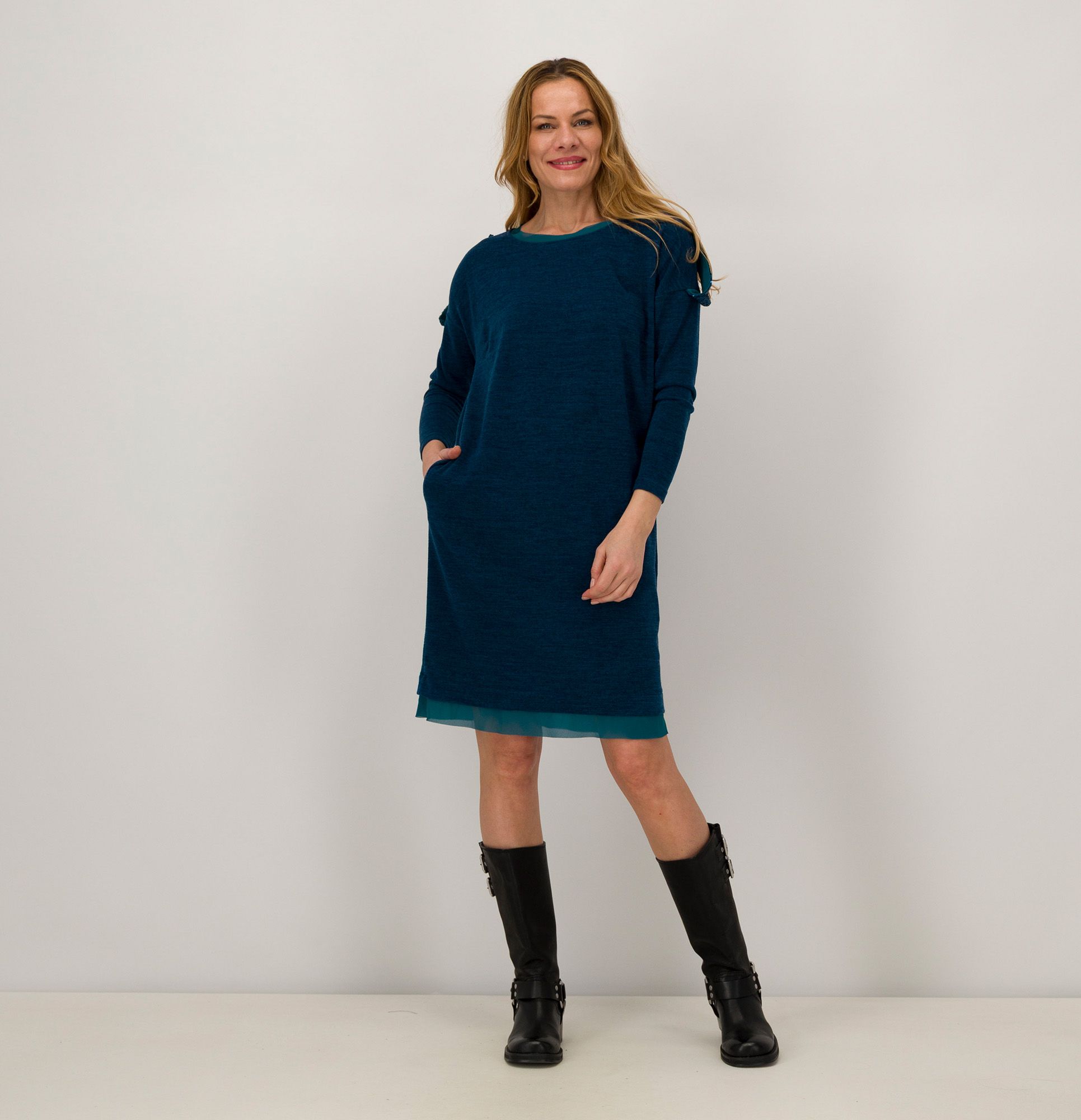 Caterina Lancini
Abito
in maglia
con paillettes