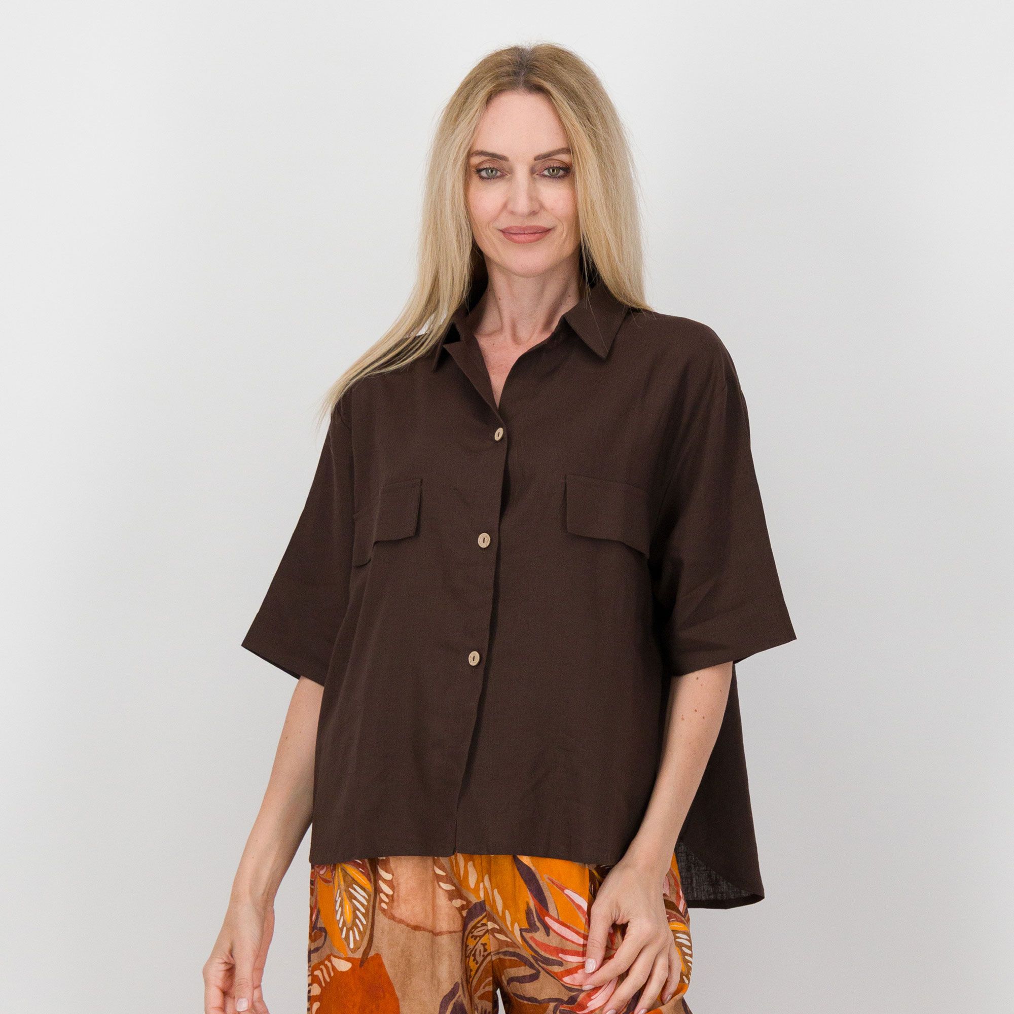 Bianca Della Torre
Giacca camicia a
maniche corte
con tasche