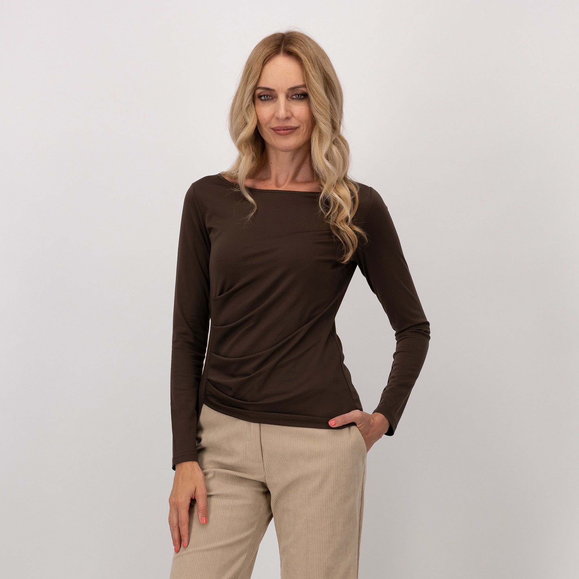 Olly Doo
T-shirt in jersey
misto viscosa
con pieghe laterali