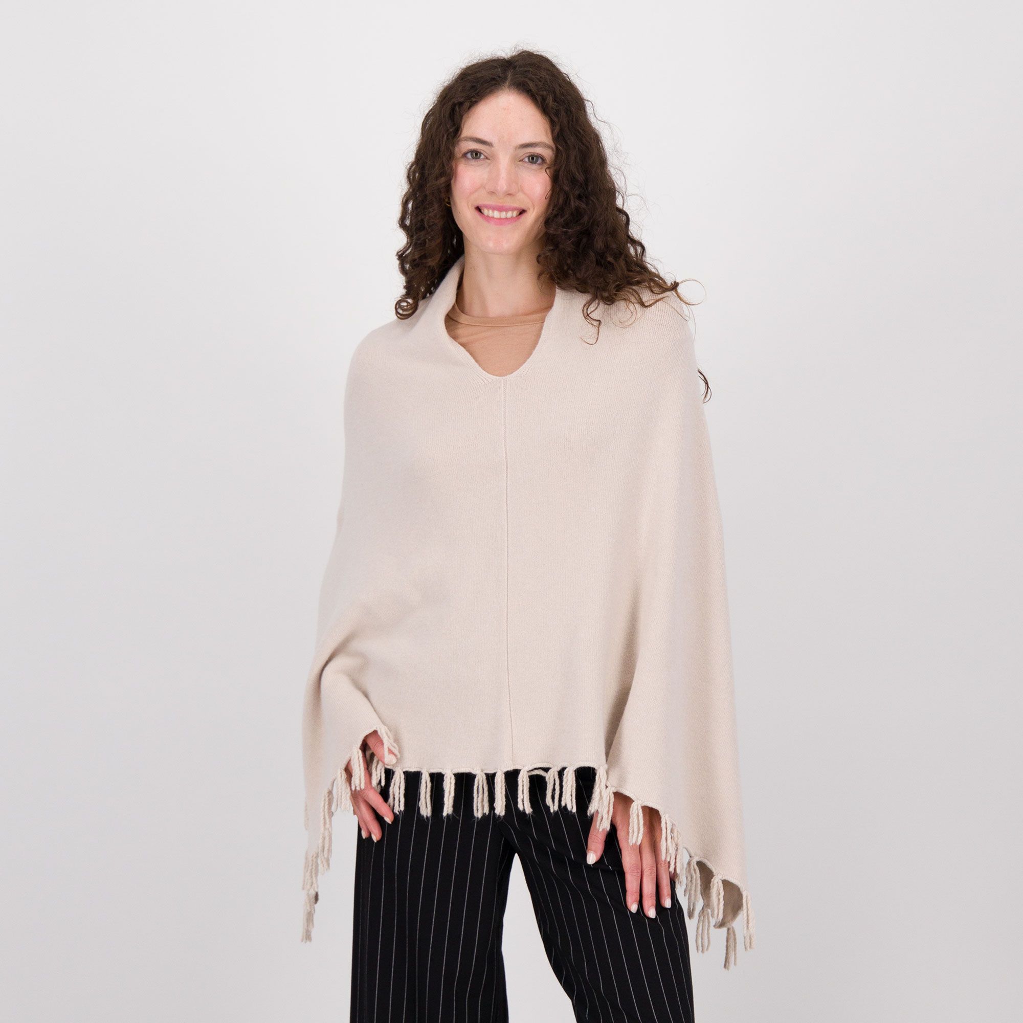 QVC Bianca Della Torre Poncho in maglia tricot con frange