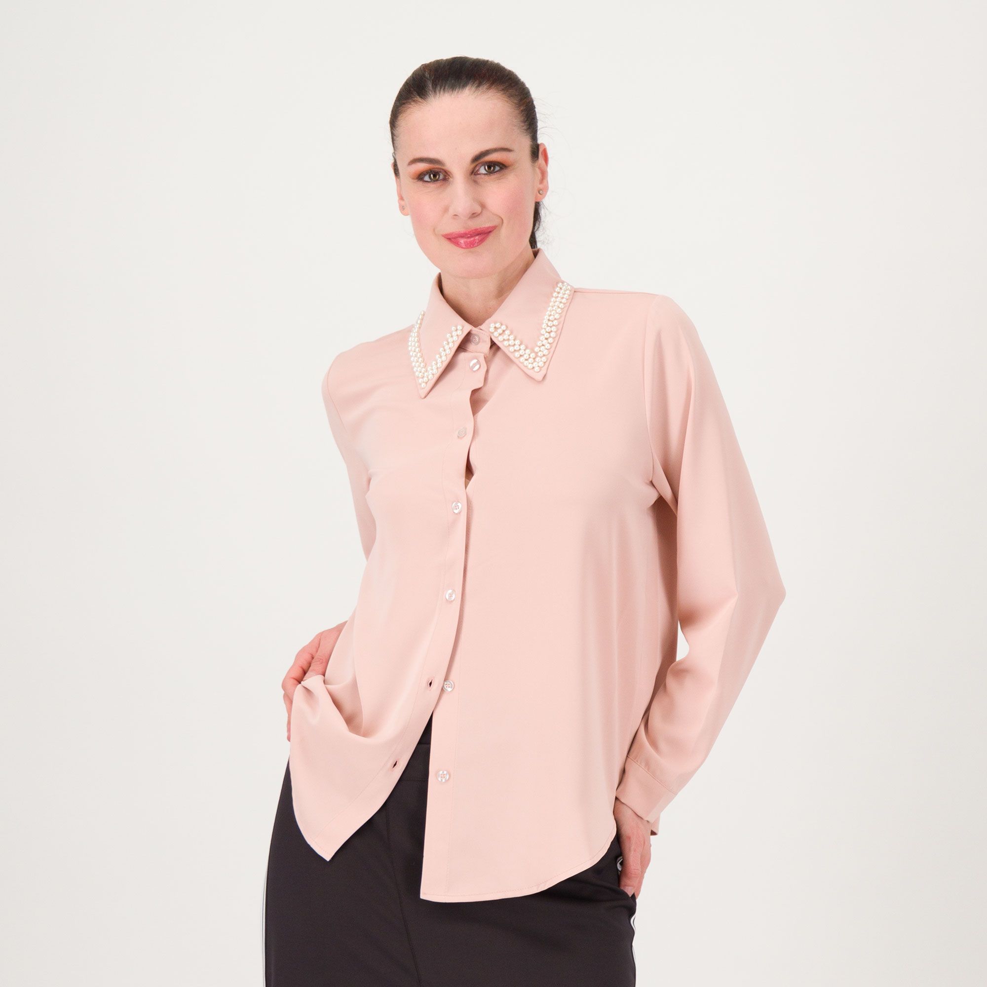 Image of Enjoy Camicia in tessuto fluido con colletto con applicazioni061