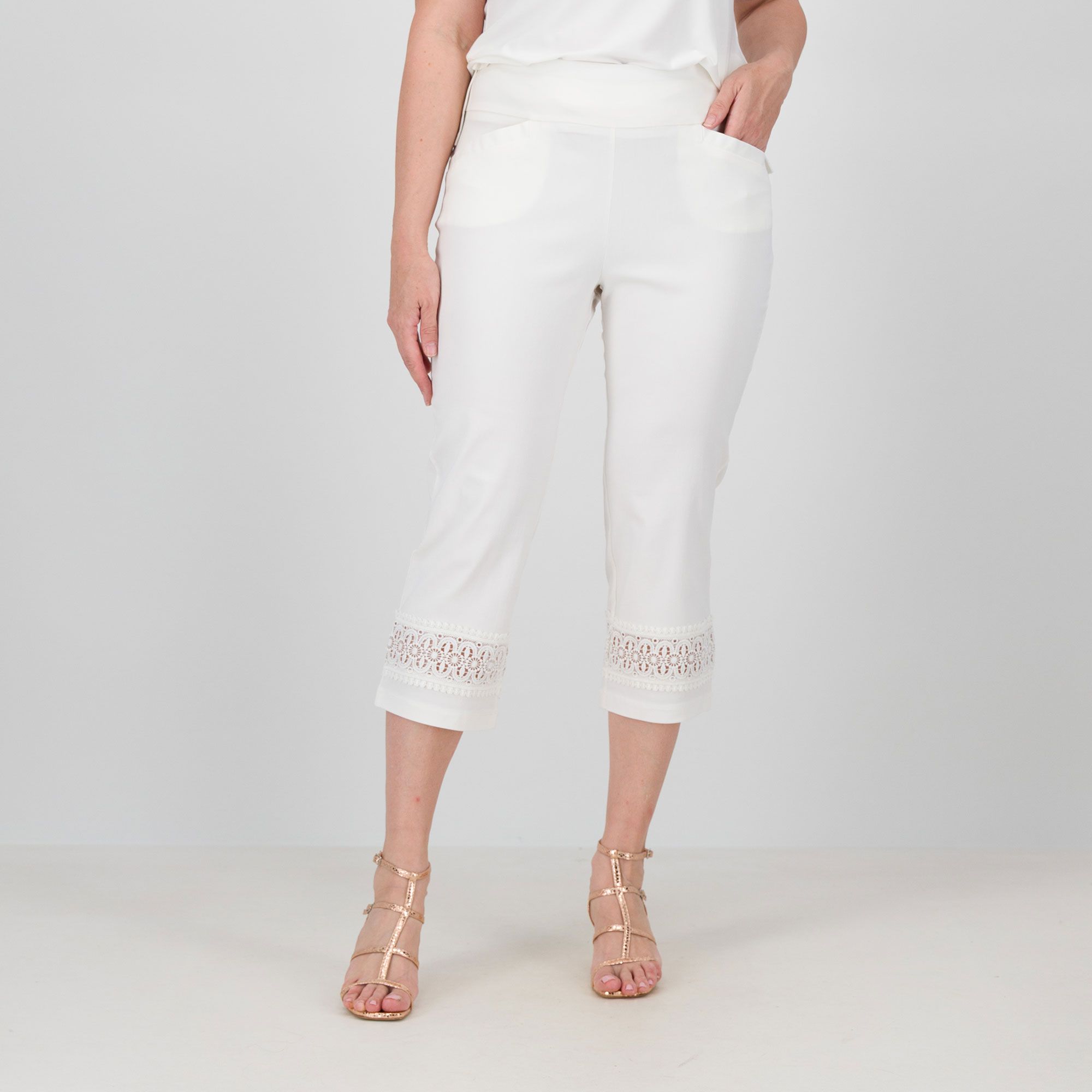 Nina Leonard Pantaloni cropped pull-on con tasche