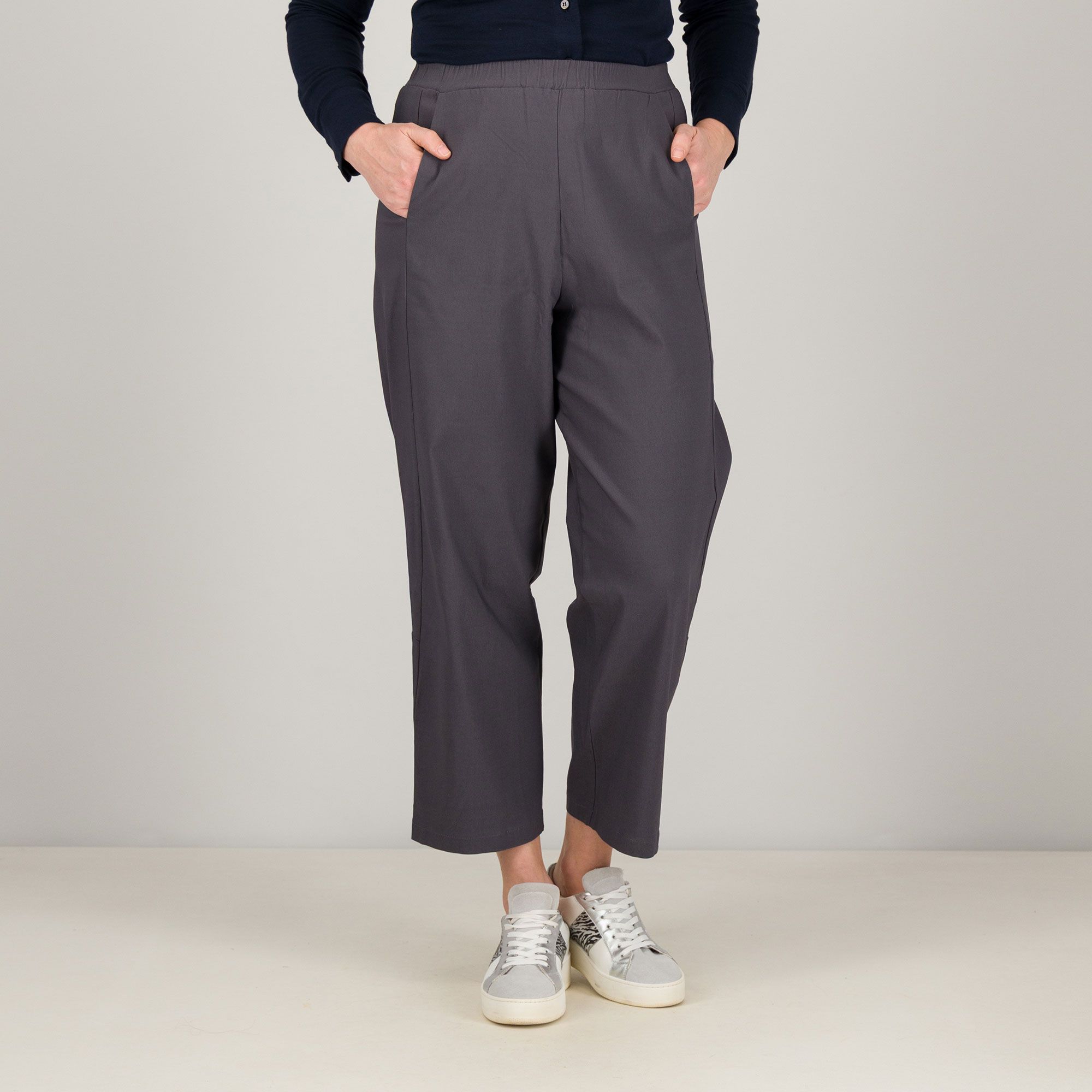 Caterina Lancini
Pantaloni linea a
balloon con elastico