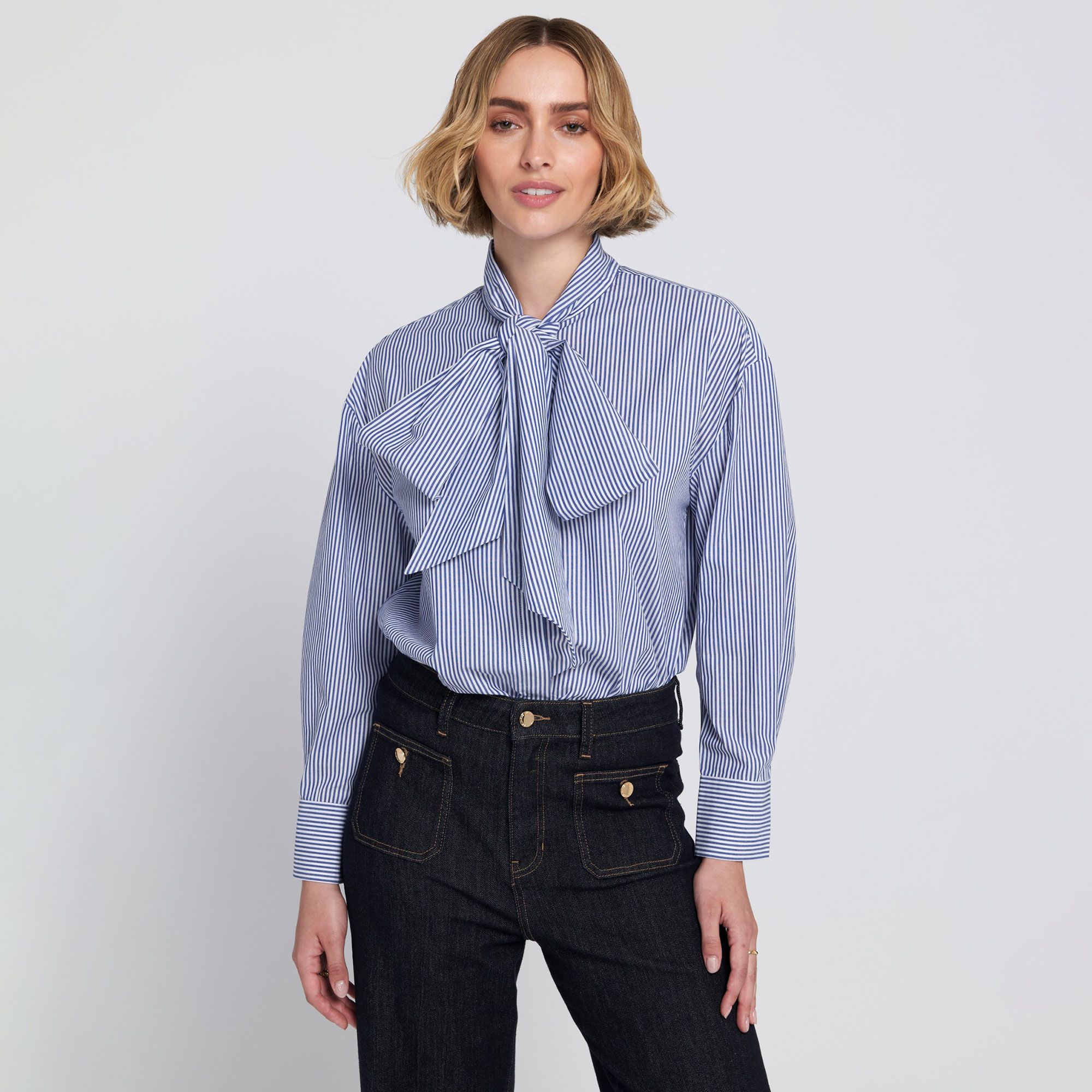 Elle Get The Look
Camicia a righe
in cotone con fiocco