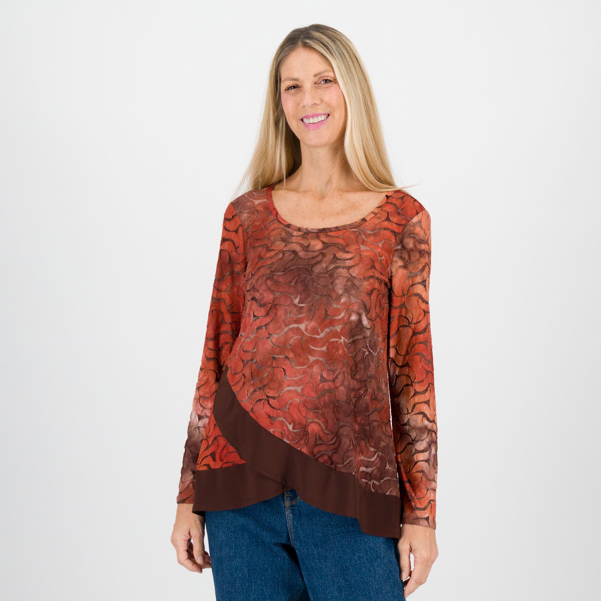Nina Leonard
Blusa con scollo
tondo a maniche
lunghe