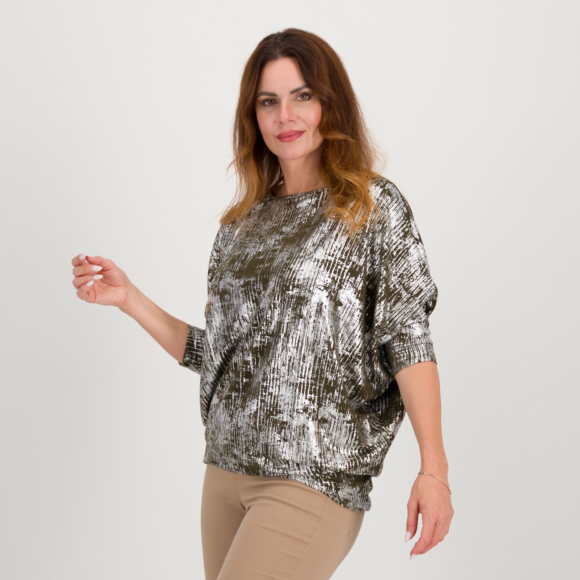 Nina Leonard
Maglia con stampa
laminata in viscosa
stretch
